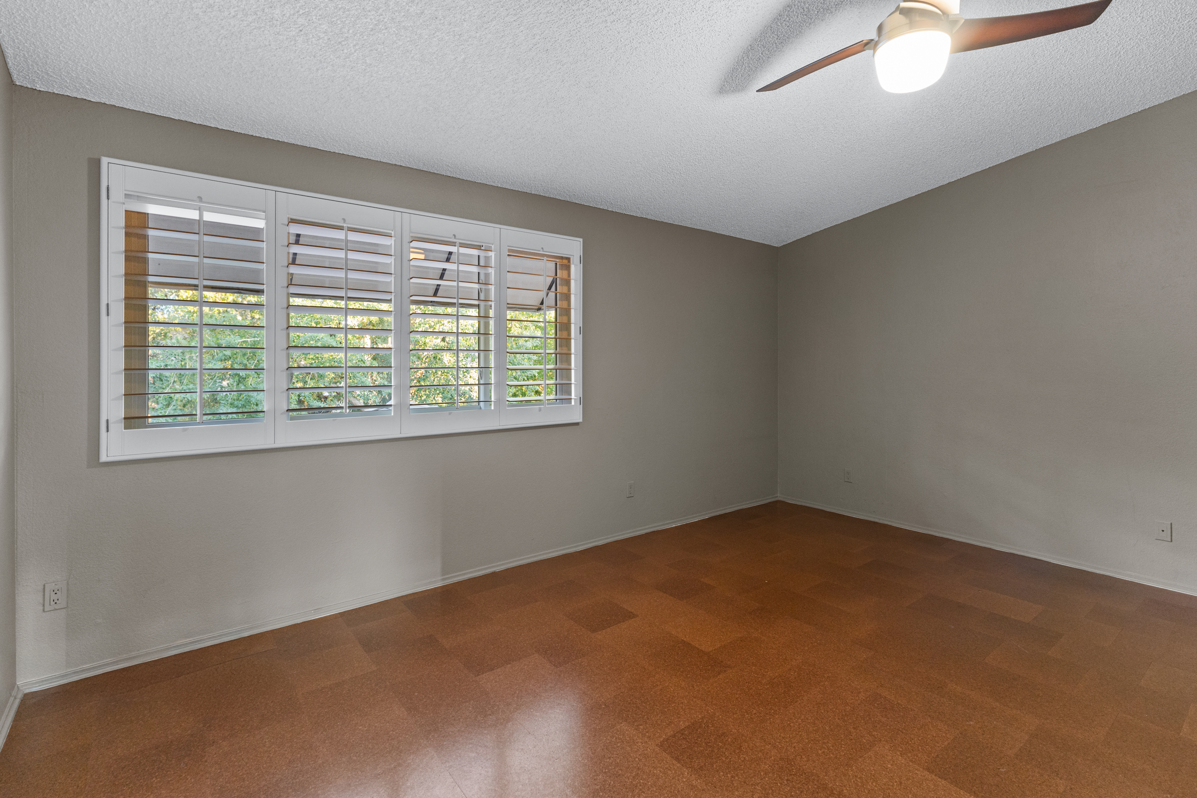 Tempe, Arizona, 85283, United States, 4 Bedrooms Bedrooms, ,3 BathroomsBathrooms,Residential,For Sale,1985738