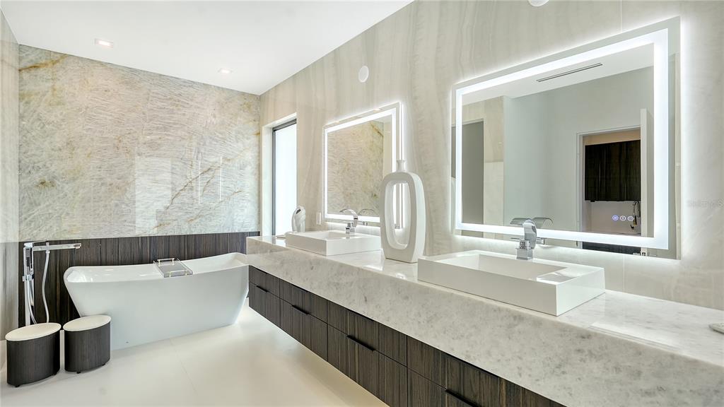 Sarasota, Florida, 34239, United States, 5 Bedrooms Bedrooms, ,8 BathroomsBathrooms,Residential,For Sale,1868707