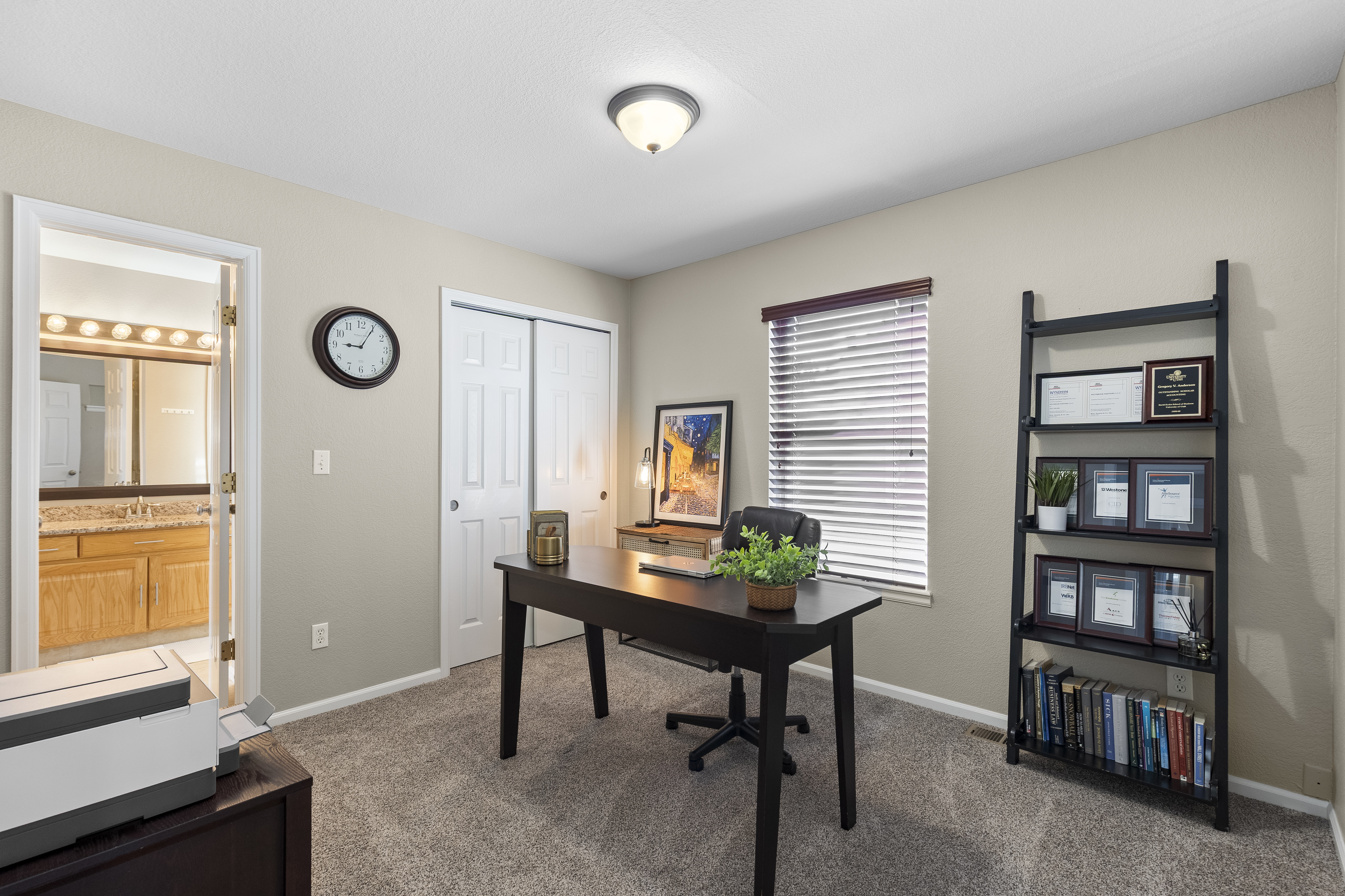  PRIME LOWRY LOCATION  UPDATED & METICULOUSLY MAINTAINED - 物件實景