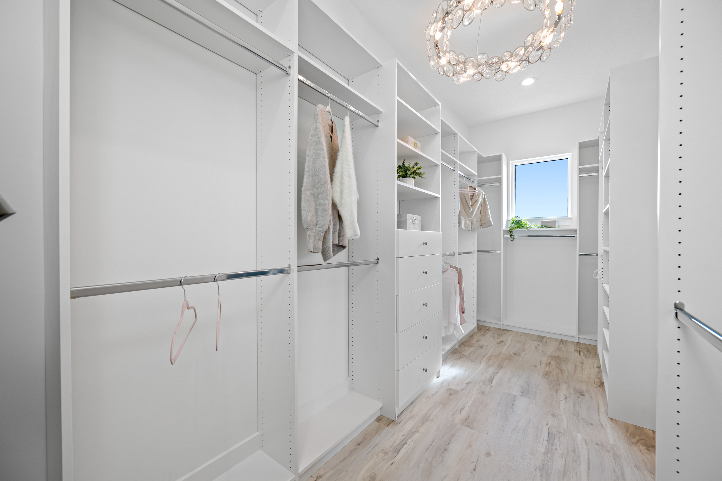 Madeira Beach, Florida, 33708, United States, 6 Bedrooms Bedrooms, ,6 BathroomsBathrooms,Residential,For Sale,1988521