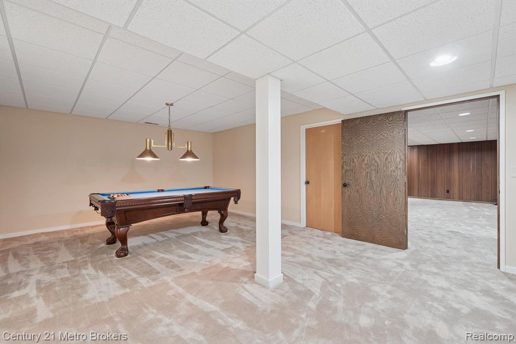 Grand Blanc, Michigan, 48439, United States, 3 Bedrooms Bedrooms, ,5 BathroomsBathrooms,Residential,For Sale,1986103