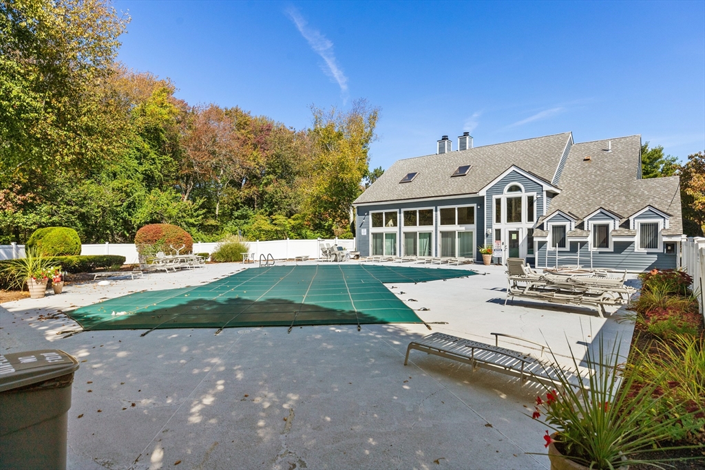 Lynnfield, Massachusetts, 01940, United States, 2 Bedrooms Bedrooms, ,3 BathroomsBathrooms,Residential,For Sale,1979659