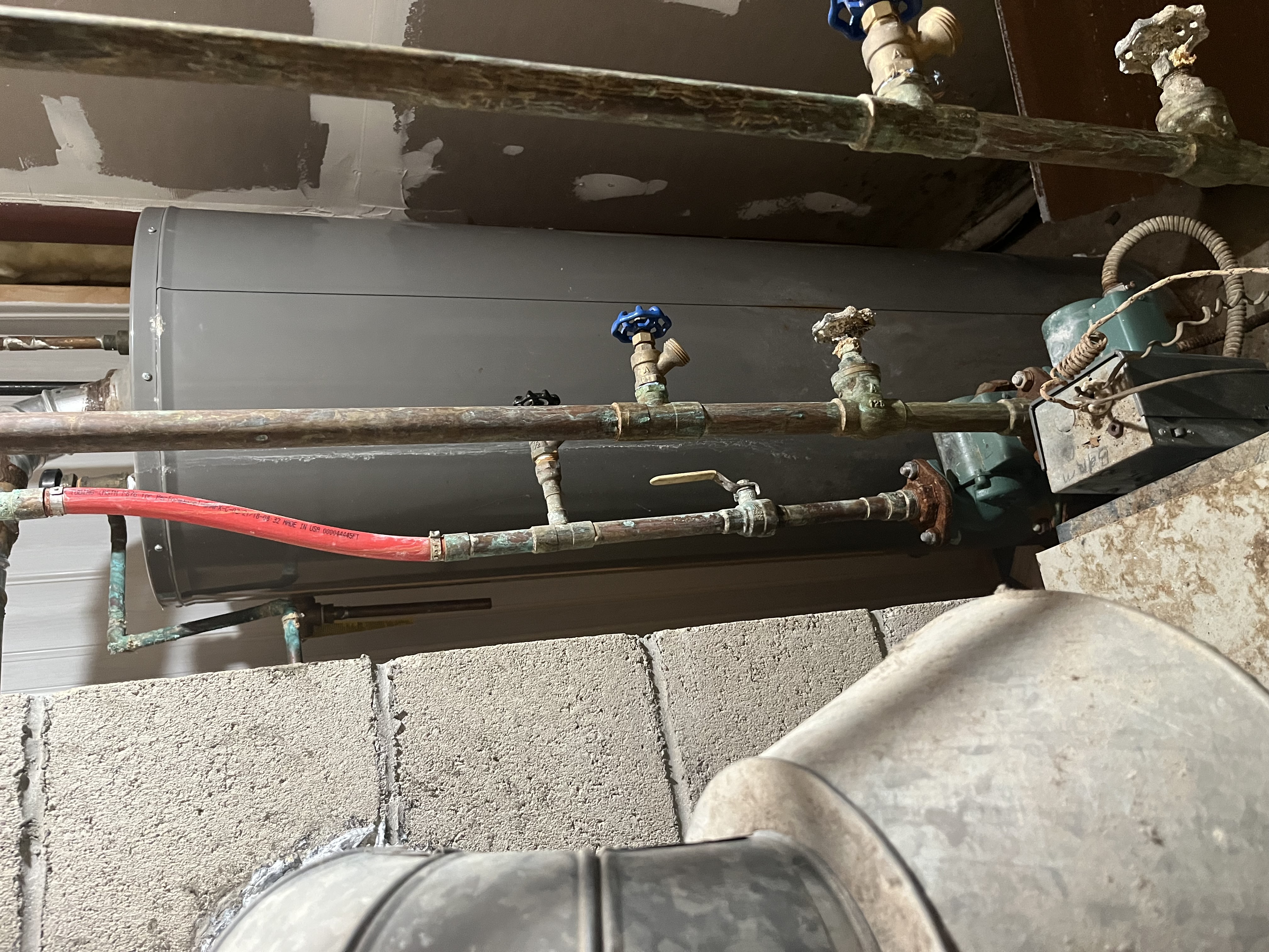 North Providence, Rhode Island, 02911, United States, 4 Bedrooms Bedrooms, ,4 BathroomsBathrooms,Residential,For Sale,1981959