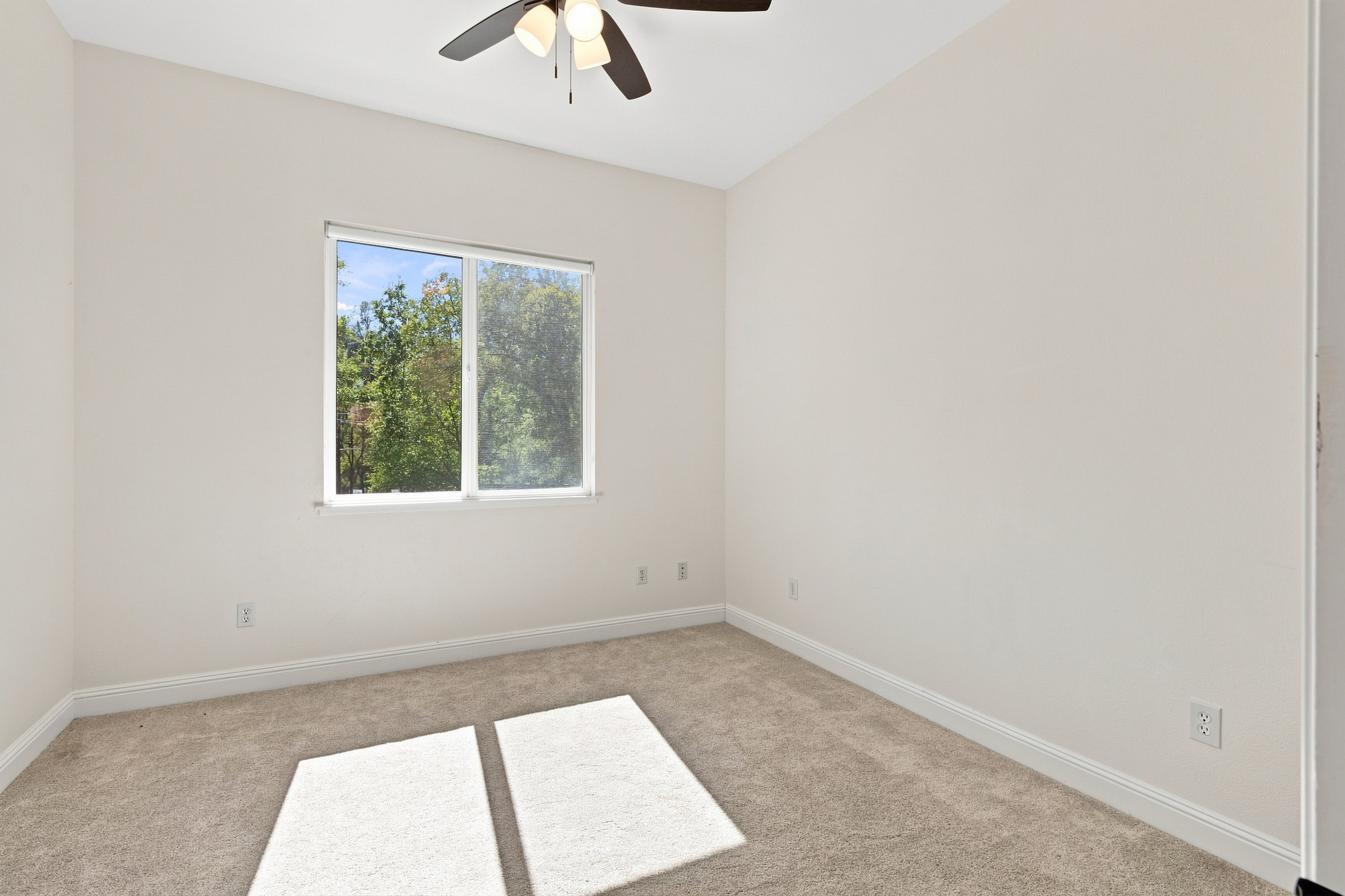  1400 Crooked Mile Court, Placerville, CA 95667 - 物件實景