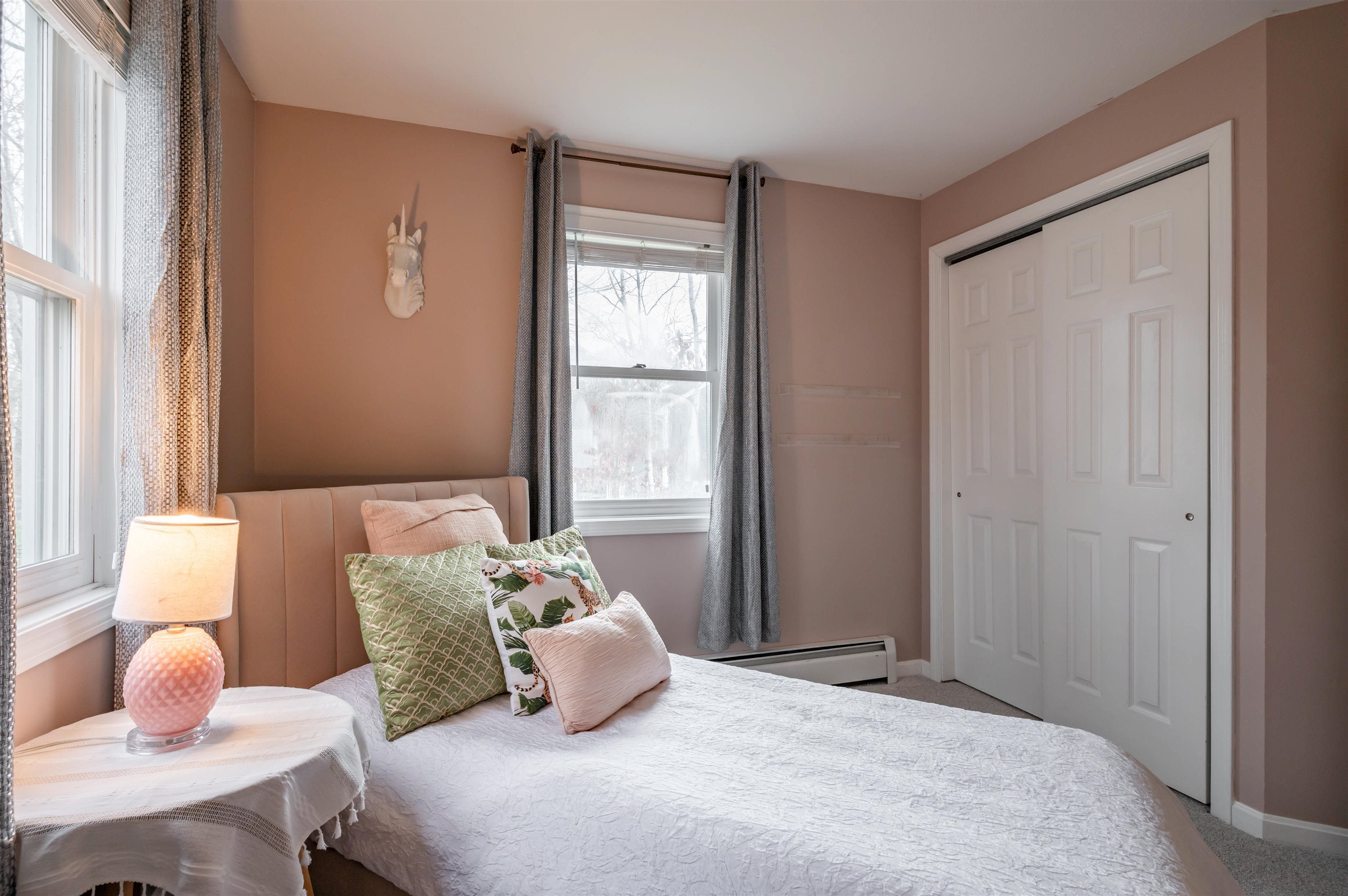 Hooksett, New Hampshire, 03106, United States, 3 Bedrooms Bedrooms, ,1 BathroomBathrooms,Residential,For Sale,2002155