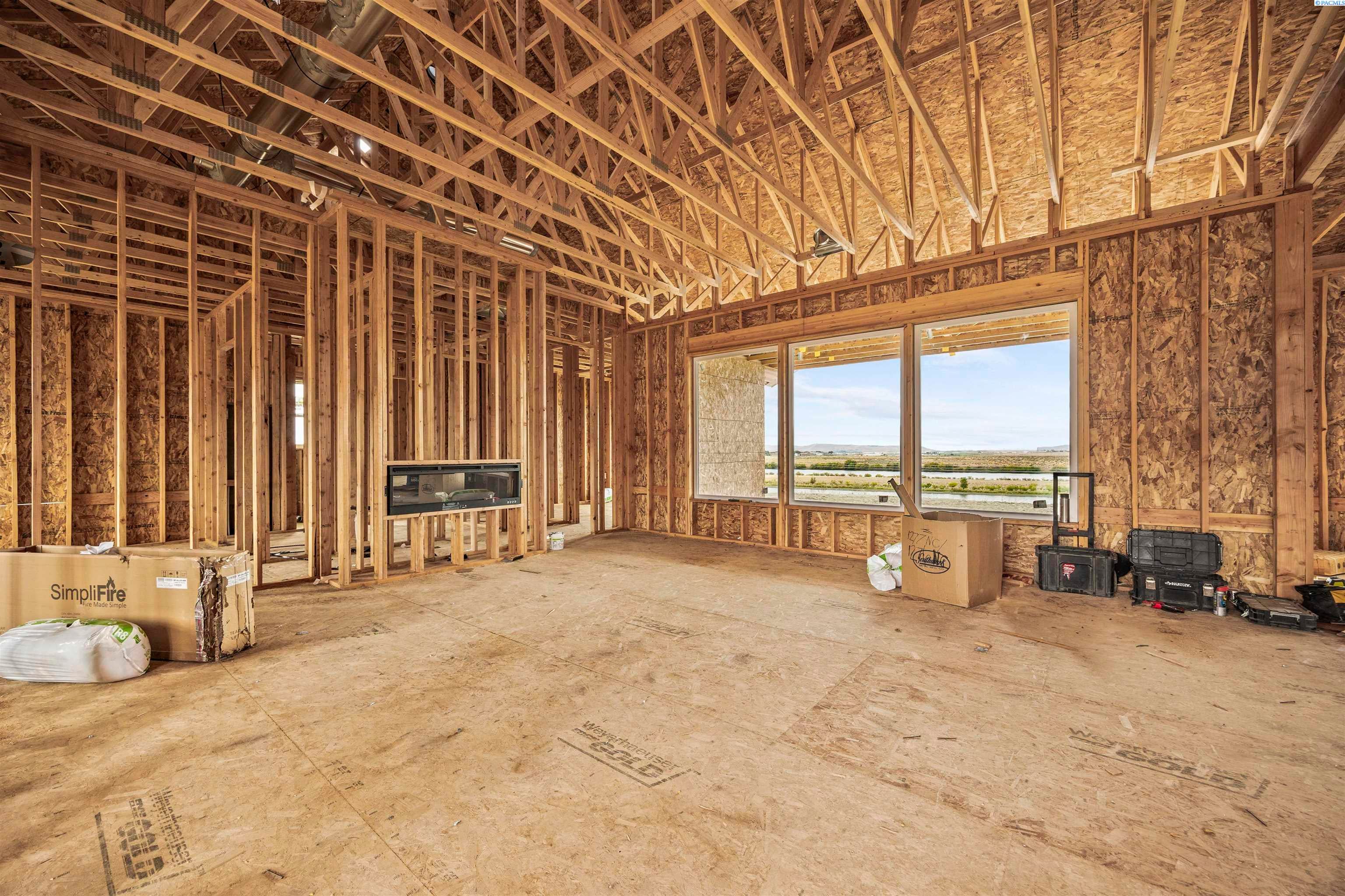 Pasco, Washington, 99301, United States, 4 Bedrooms Bedrooms, ,2 BathroomsBathrooms,Residential,For Sale,1978072