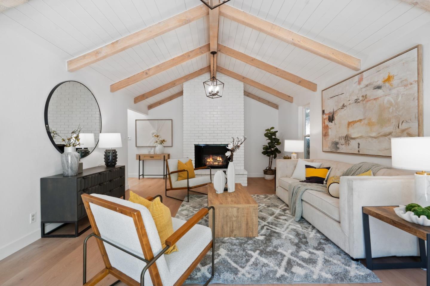 Los Altos, California, 94024, United States, 3 Bedrooms Bedrooms, ,2 BathroomsBathrooms,Residential,For Sale,1925689