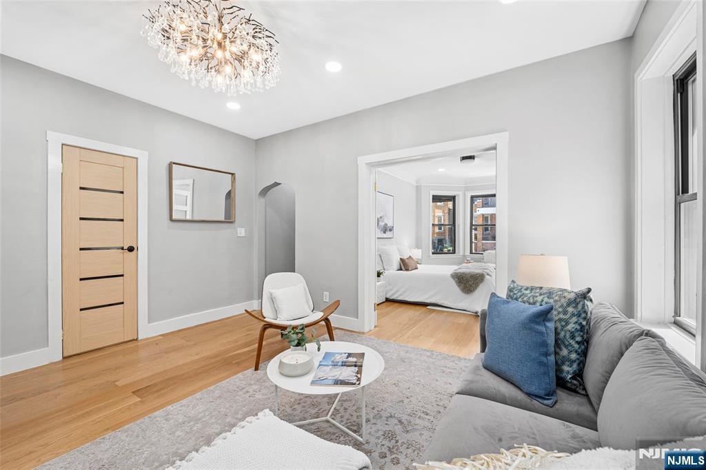 Jersey City, New Jersey, 07306, United States, 9 Bedrooms Bedrooms, ,6 BathroomsBathrooms,Residential,For Sale,1926264