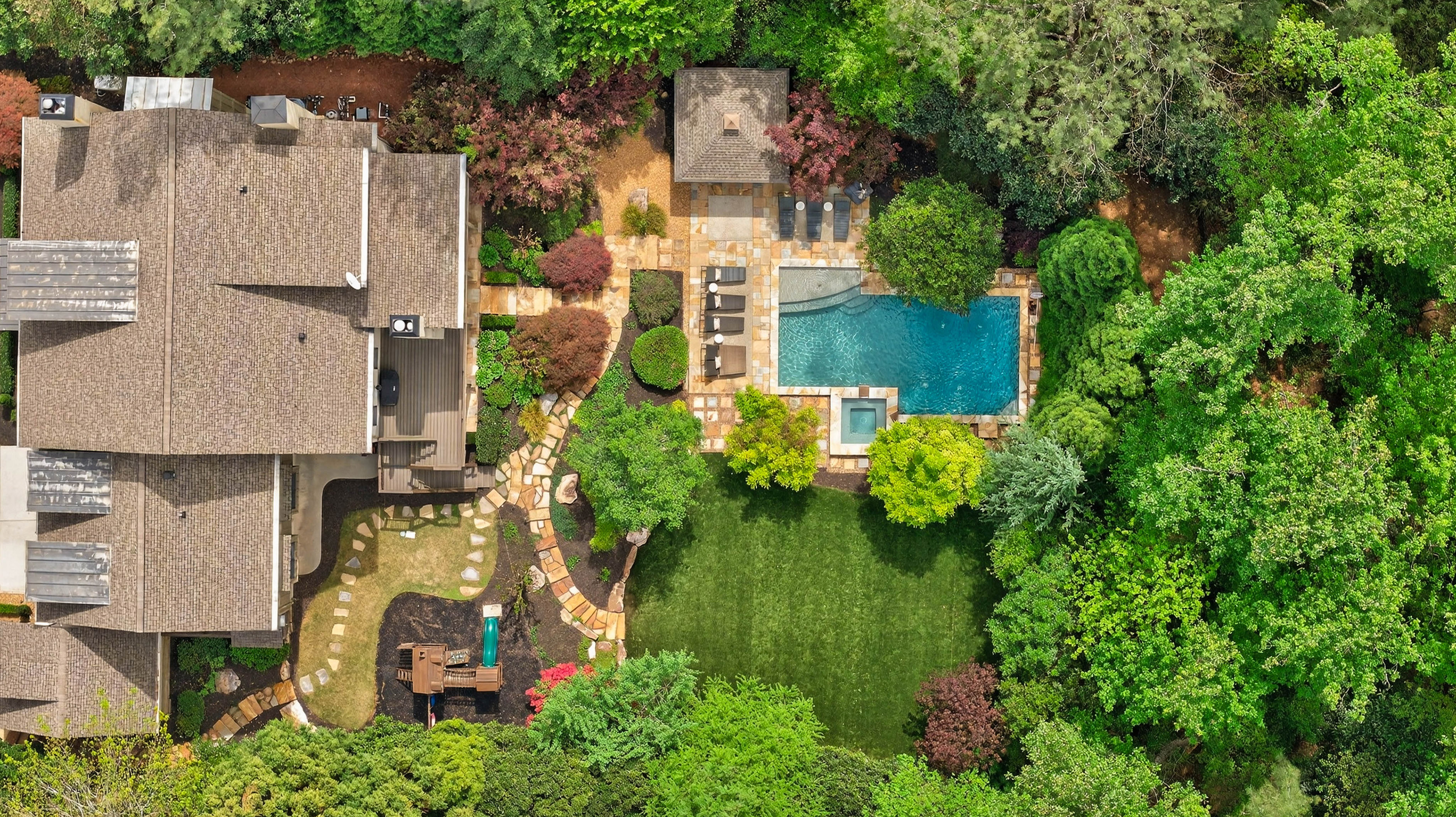  A Private, Resort-Caliber French Country Estate - 物件實景