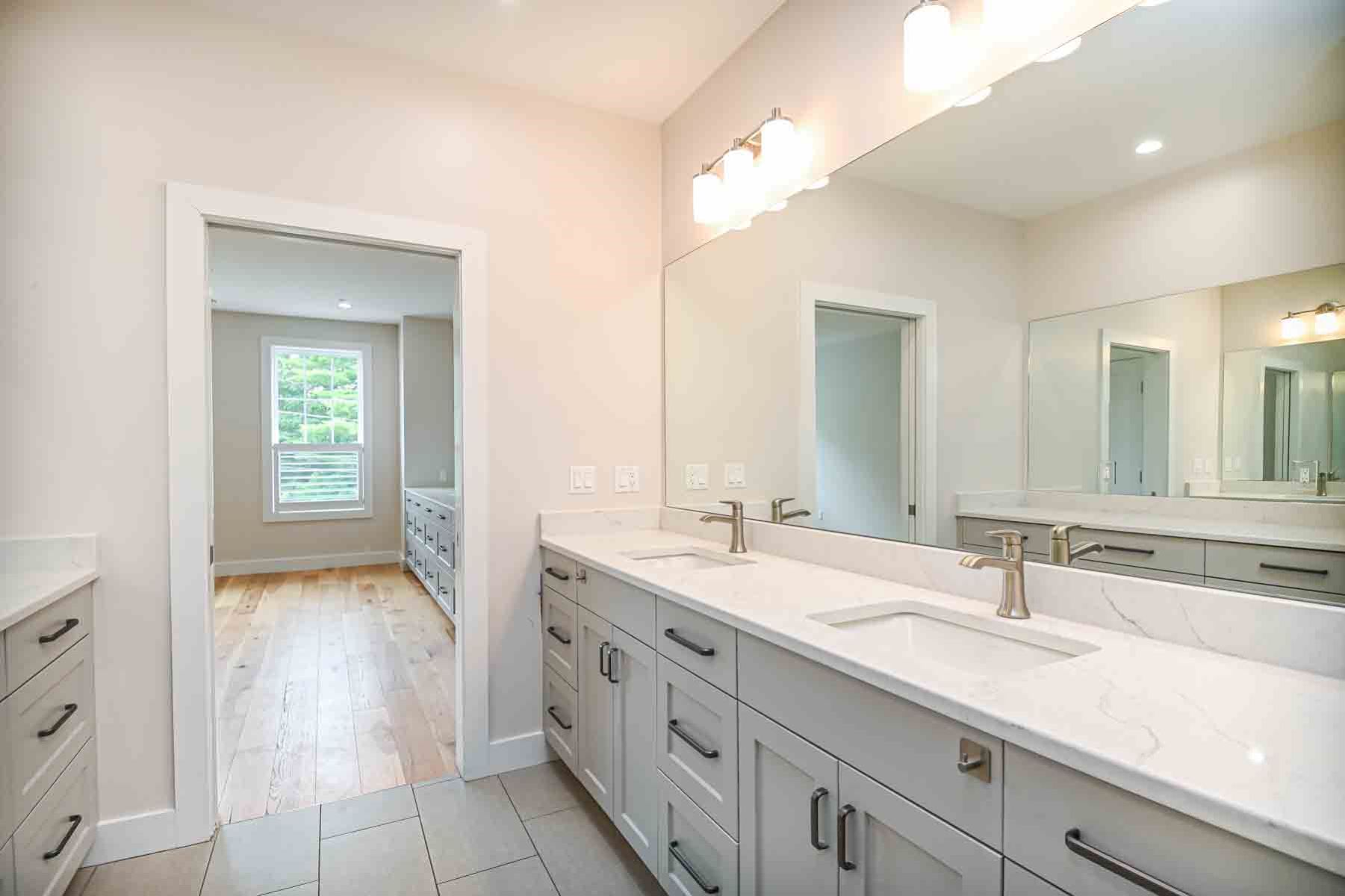  960 Sagamore Avenue, Unit 23 - 物件實景