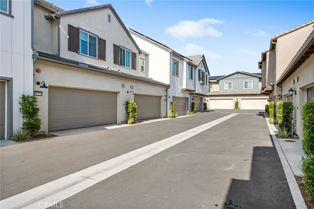 Temecula, California, 92591, United States, 2 Bedrooms Bedrooms, ,3 BathroomsBathrooms,Residential,For Sale,1931289