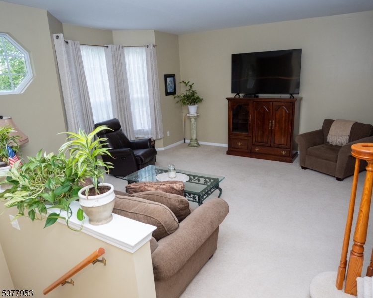 Raritan Twp., New Jersey, 08822, United States, 3 Bedrooms Bedrooms, ,3 BathroomsBathrooms,Residential,For Sale,1913482