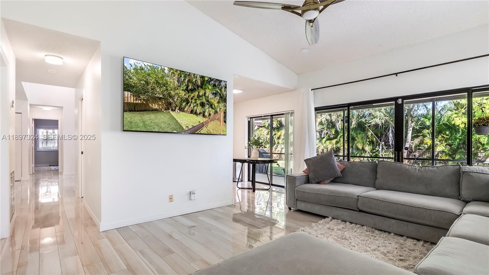 Coral Springs, Florida, 33065, United States, 3 Bedrooms Bedrooms, ,2 BathroomsBathrooms,Residential,For Sale,1993306