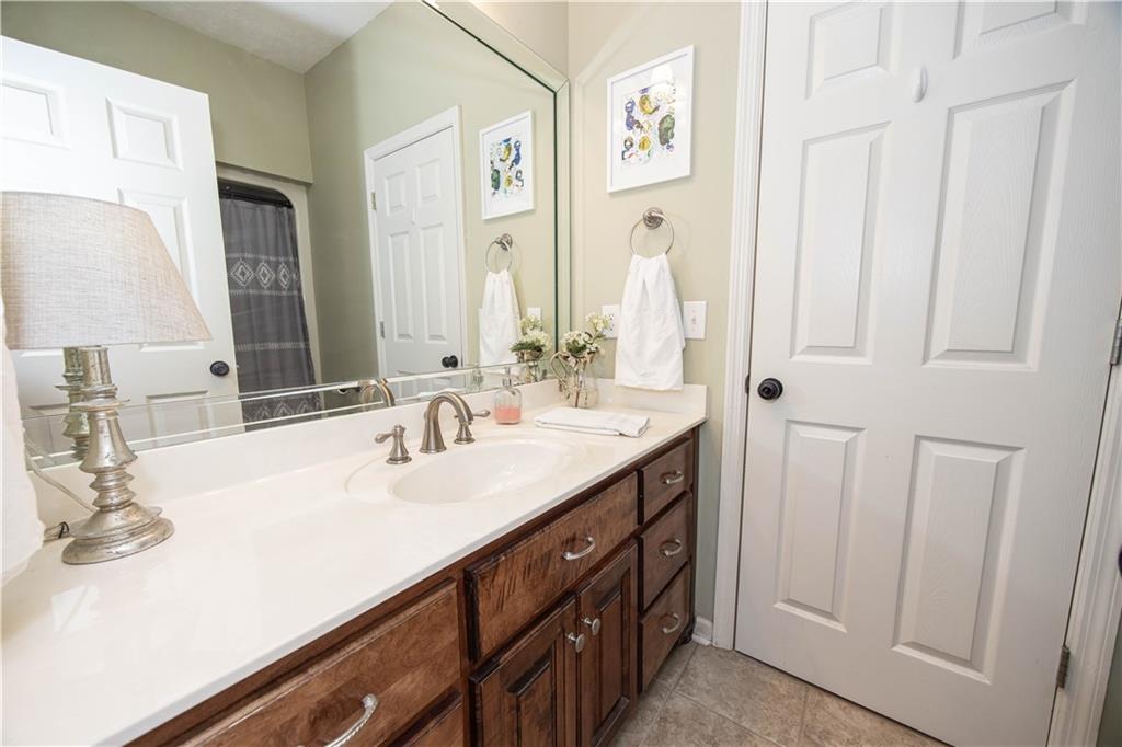 Smiths Station, Alabama, 36877, United States, 4 Bedrooms Bedrooms, ,3 BathroomsBathrooms,Residential,For Sale,1737449