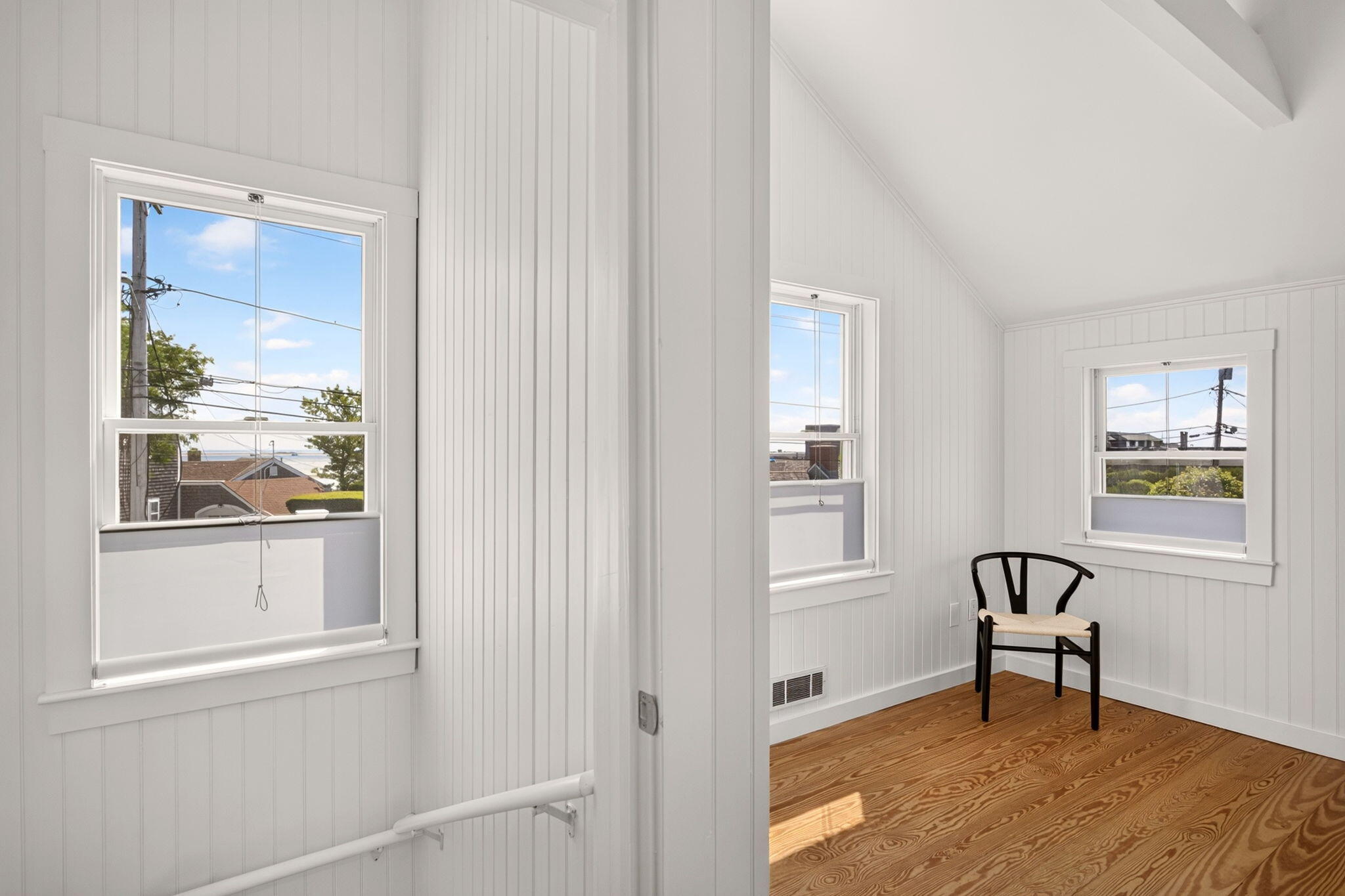  West End Elegance with Water Views, Private Gardens & Two-Car Parking - 物件實景