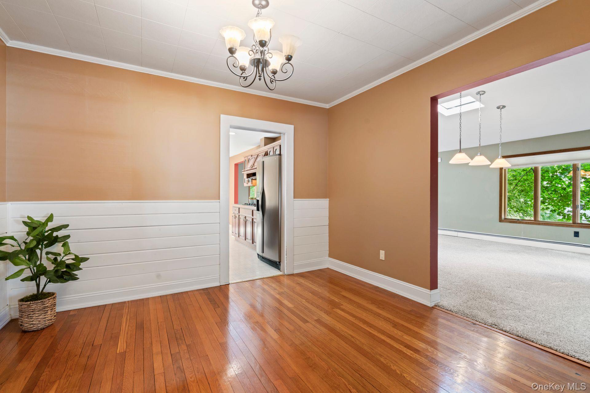East Northport, New York, 11731, United States, 3 Bedrooms Bedrooms, ,2 BathroomsBathrooms,Residential,For Sale,1942269