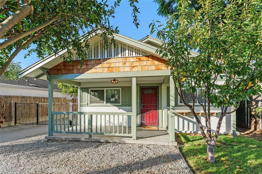 Riverside, California, 92507, United States, 2 Bedrooms Bedrooms, ,1 BathroomBathrooms,Residential,For Sale,1987863