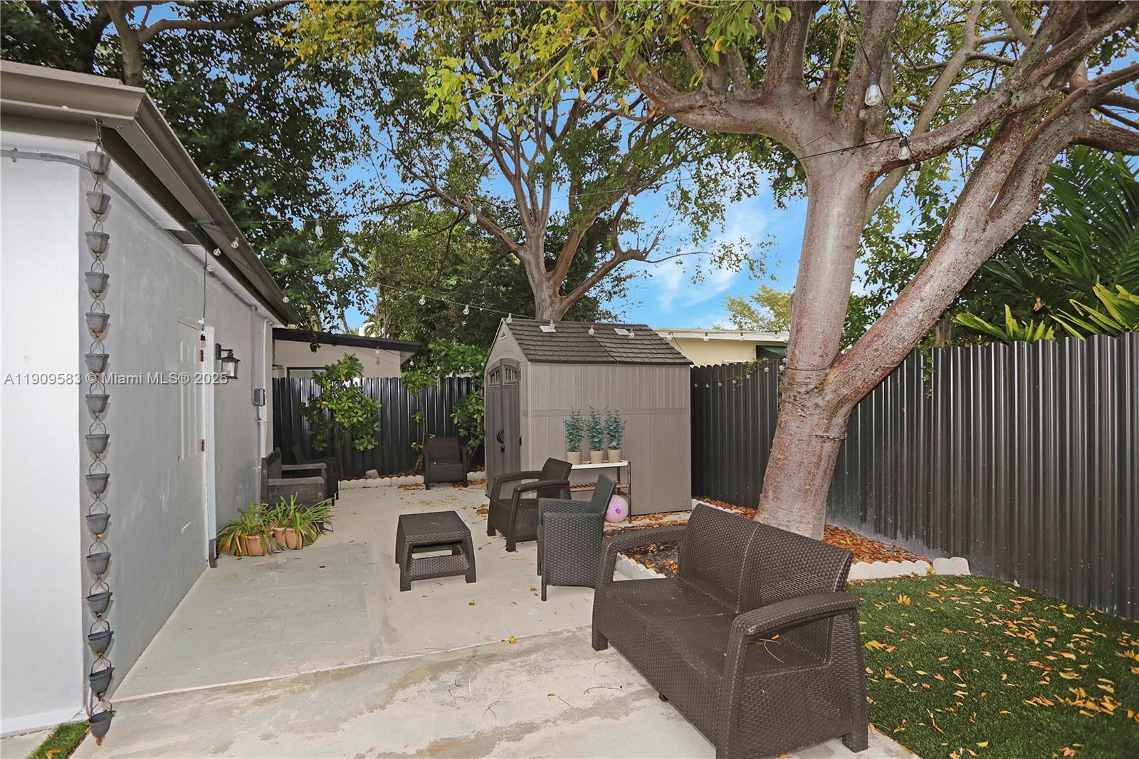 Miami, Florida, 33155, United States, 4 Bedrooms Bedrooms, ,4 BathroomsBathrooms,Residential,For Sale,1987905