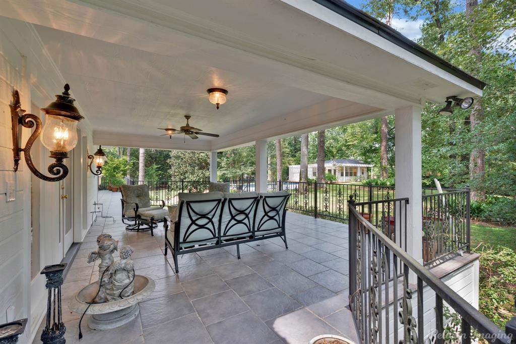 Shreveport, Louisiana, 71106, United States, 5 Bedrooms Bedrooms, ,6 BathroomsBathrooms,Residential,For Sale,1942292