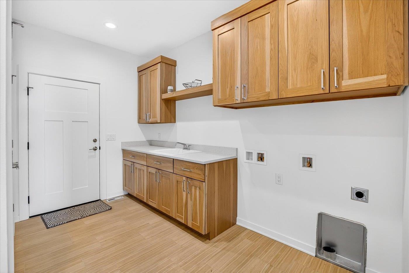 Waunakee, Wisconsin, 53597, United States, 3 Bedrooms Bedrooms, ,3 BathroomsBathrooms,Residential,For Sale,2031219