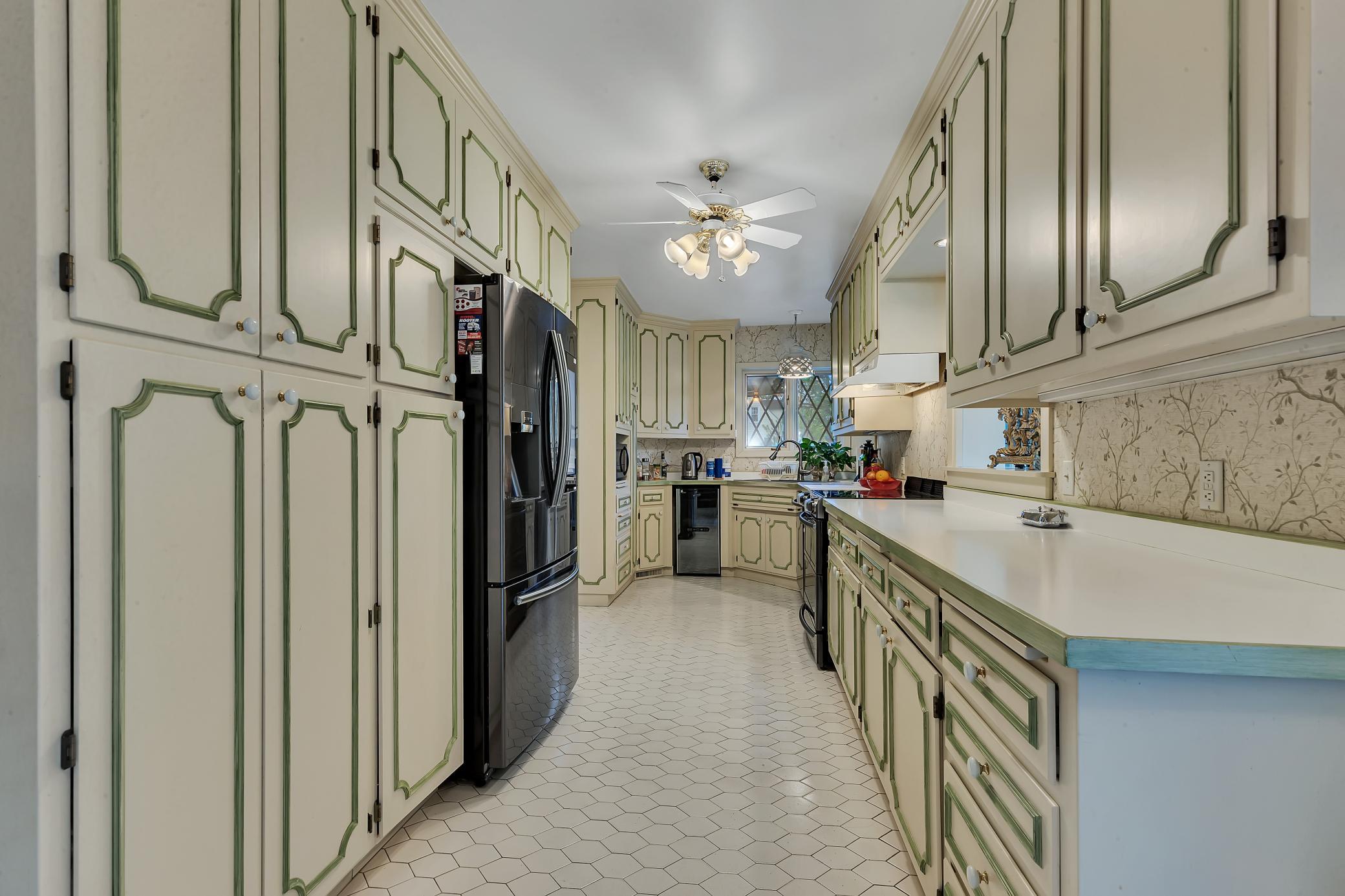 Saint Cloud, Minnesota, 56304, United States, 4 Bedrooms Bedrooms, ,4 BathroomsBathrooms,Residential,For Sale,1836908