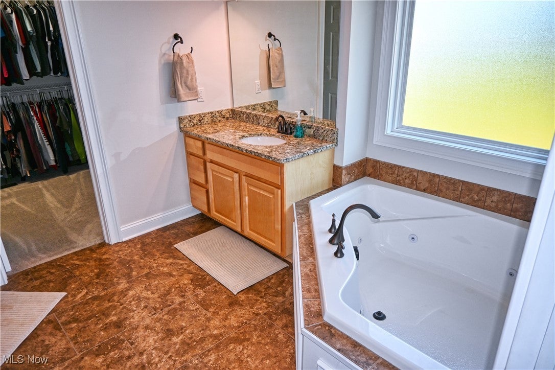 Westfield Center, Ohio, 44251, United States, 4 Bedrooms Bedrooms, ,3 BathroomsBathrooms,Residential,For Sale,1977060