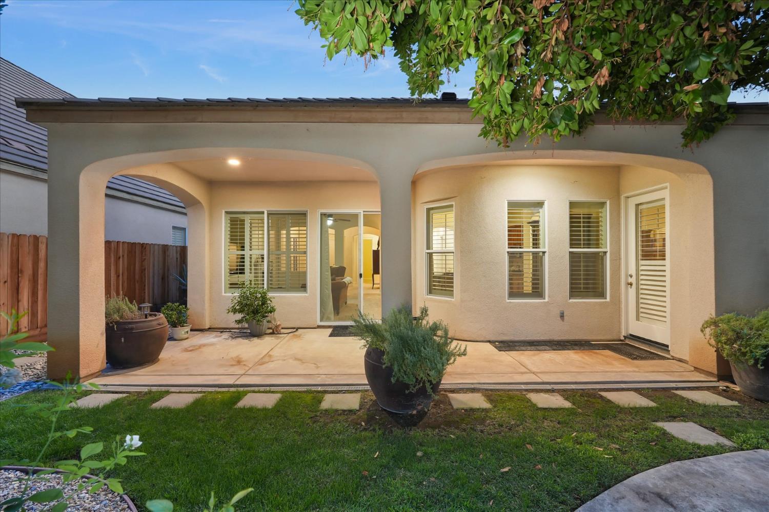 Clovis, California, 93619, United States, 3 Bedrooms Bedrooms, ,2 BathroomsBathrooms,Residential,For Sale,1942854