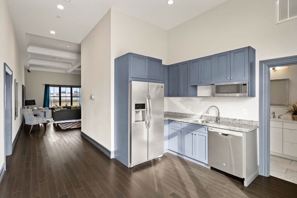 Boston, Massachusetts, 02127, United States, 2 Bedrooms Bedrooms, ,2 BathroomsBathrooms,Residential,For Sale,1999674