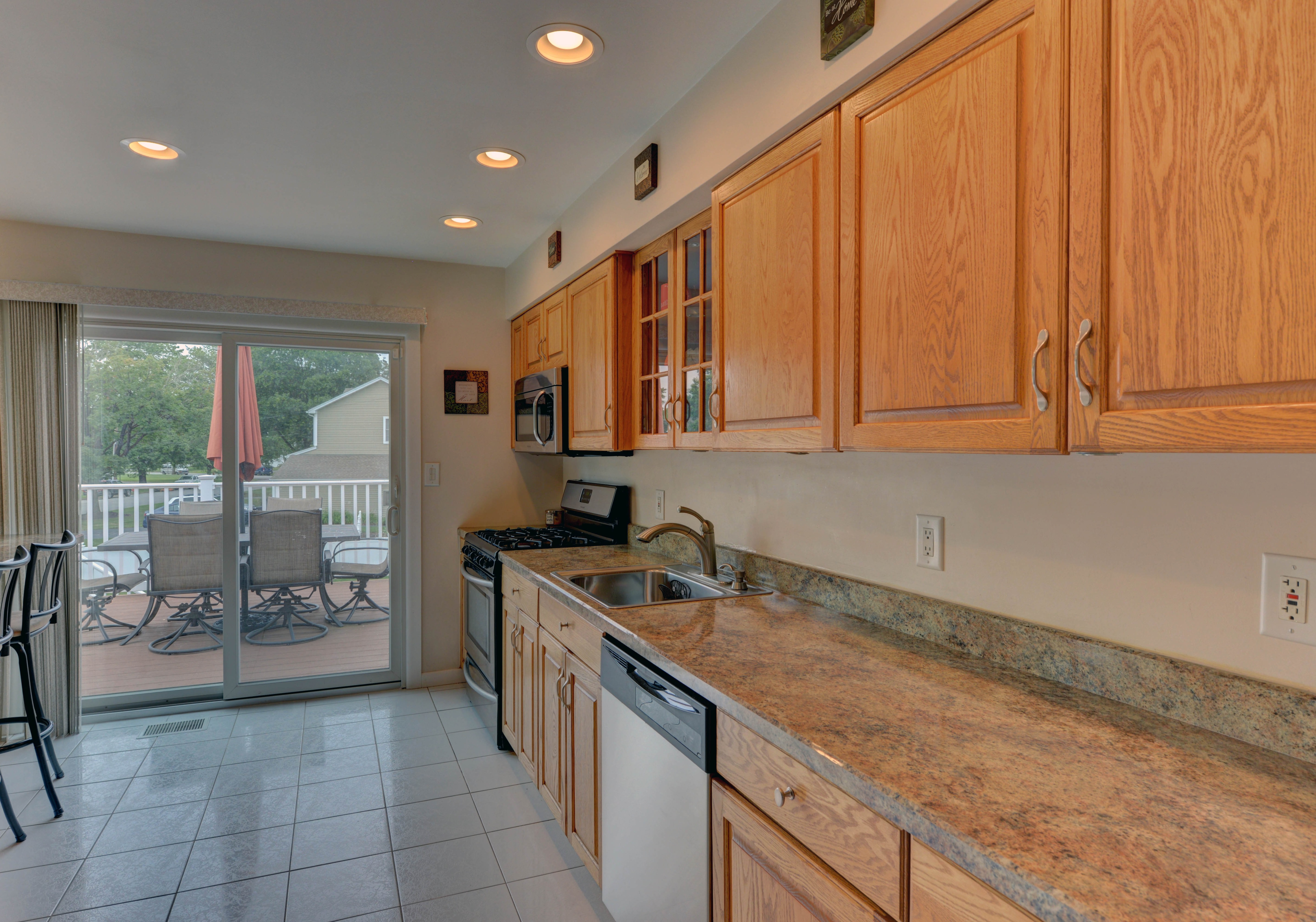 Pequannock, New Jersey, 07440, United States, 3 Bedrooms Bedrooms, ,3 BathroomsBathrooms,Residential,For Sale,1944939