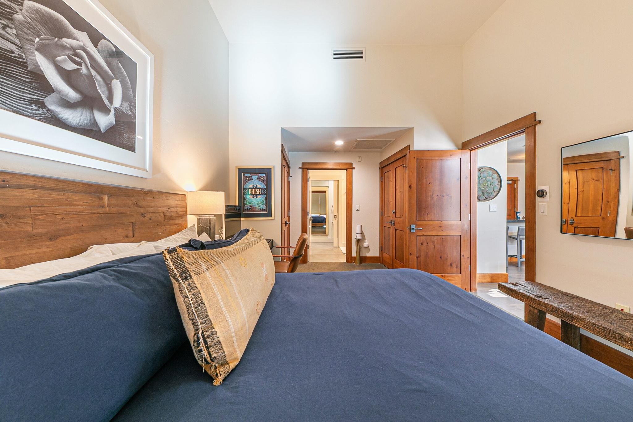 Truckee, California, 96161, United States, 2 Bedrooms Bedrooms, ,2 BathroomsBathrooms,Residential,For Sale,1999045