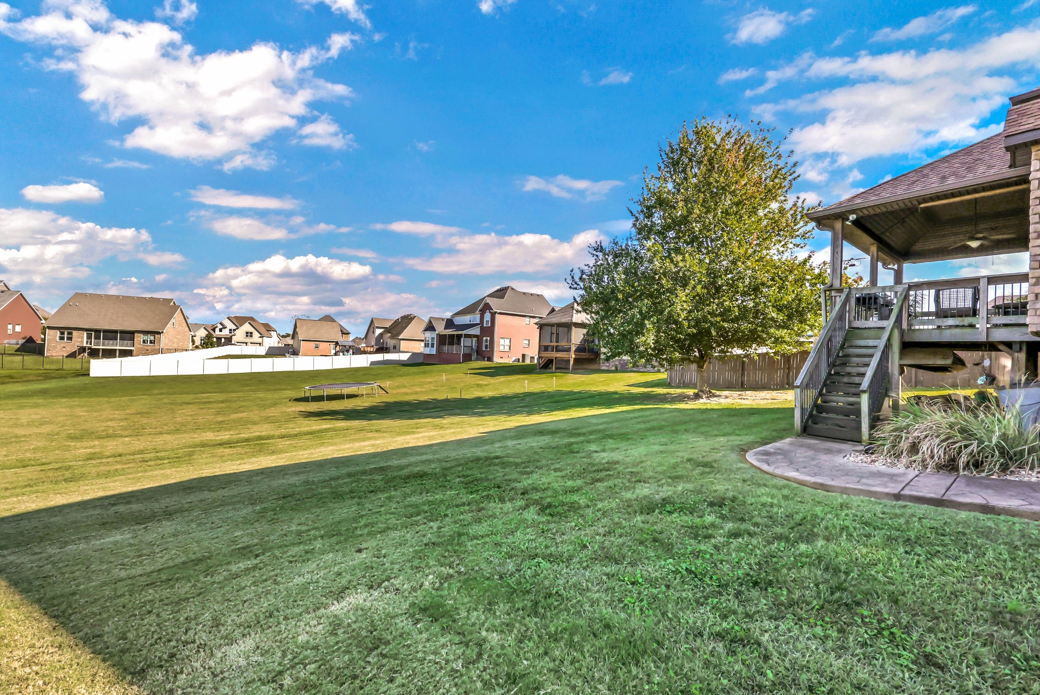 Clarksville, Tennessee, 37043, United States, 3 Bedrooms Bedrooms, ,4 BathroomsBathrooms,Residential,For Sale,1980733