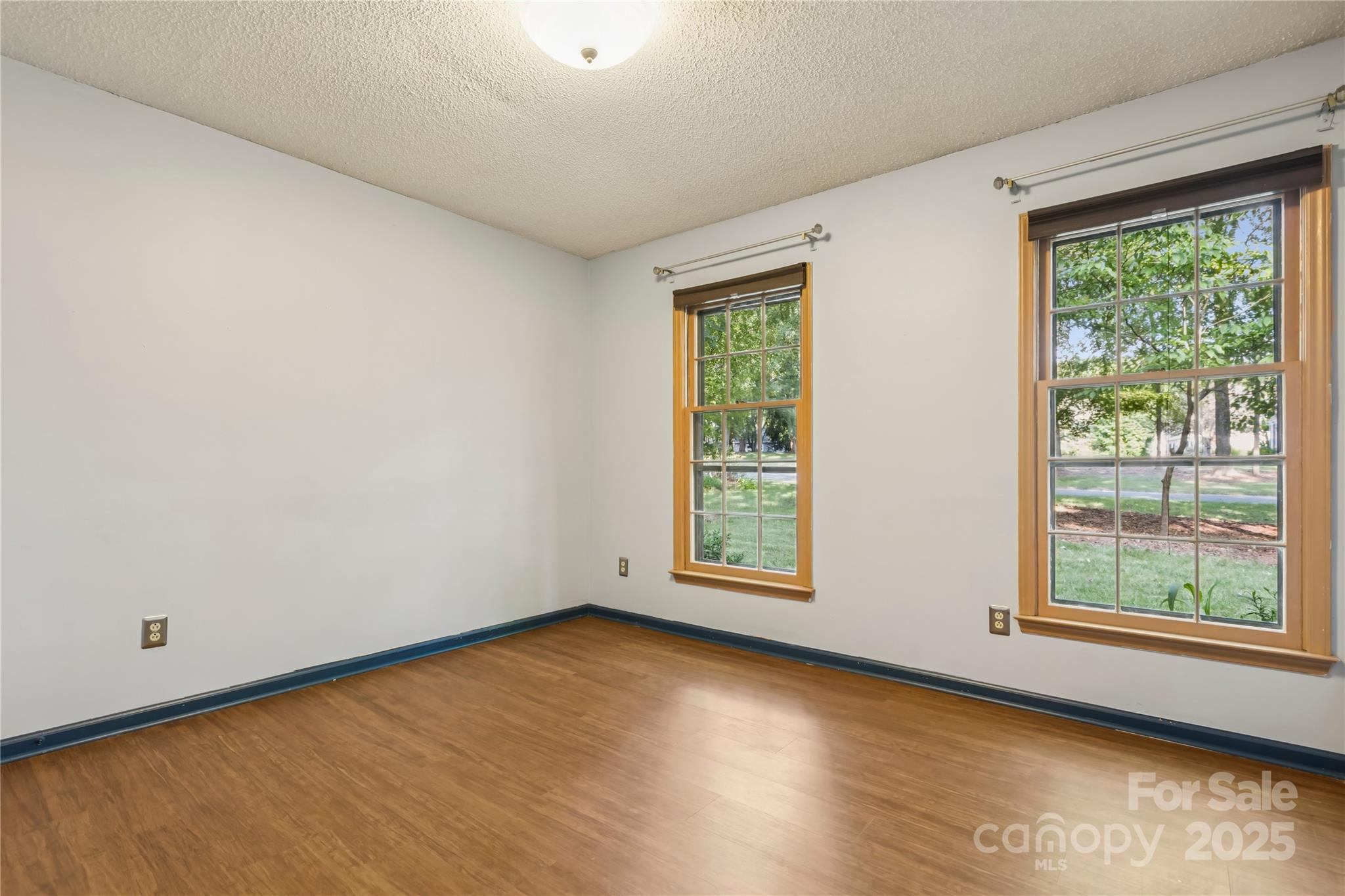 Matthews, North Carolina, 28105, United States, 4 Bedrooms Bedrooms, ,3 BathroomsBathrooms,Residential,For Sale,1938548