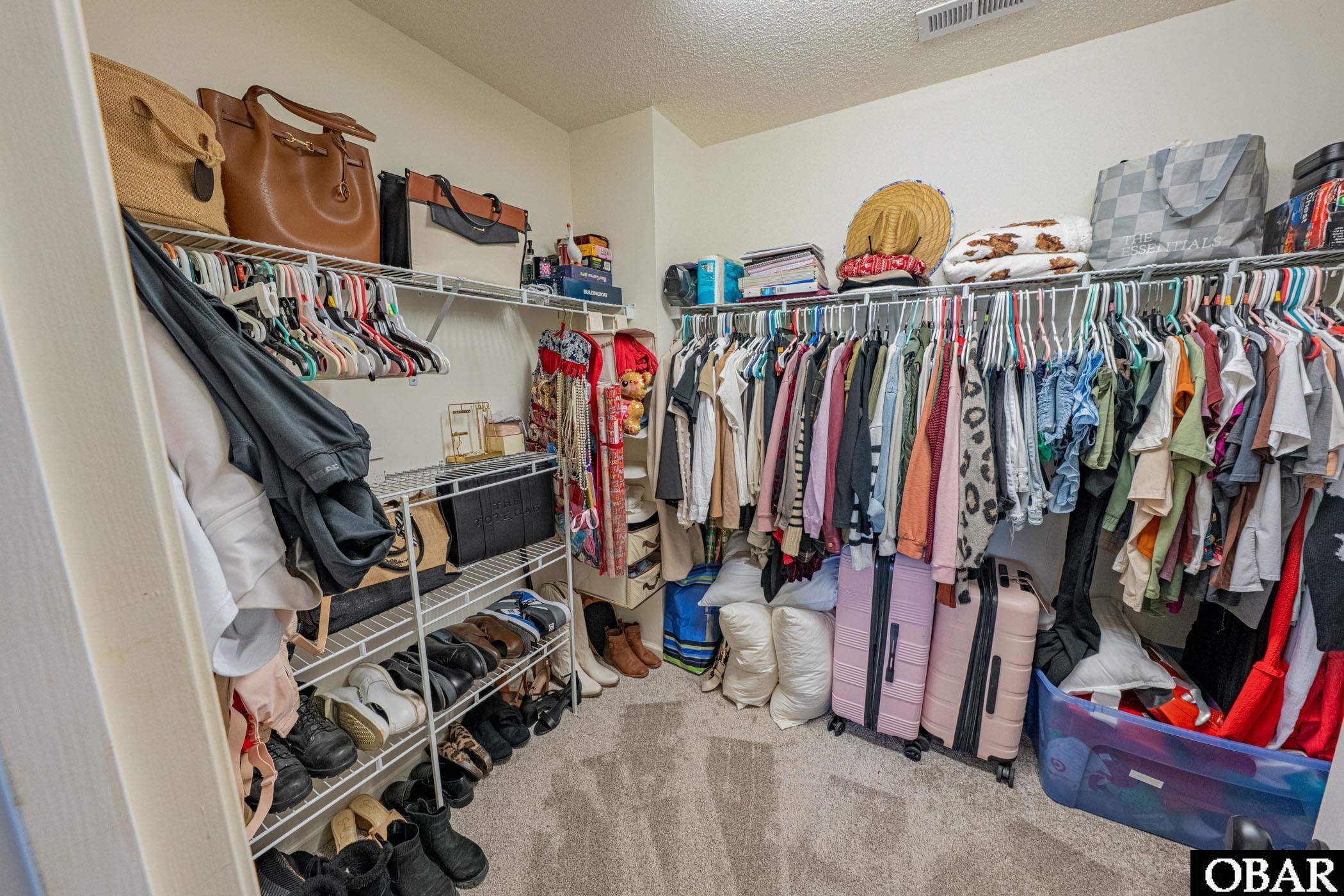 Moyock, North Carolina, 27958, United States, 6 Bedrooms Bedrooms, ,3 BathroomsBathrooms,Residential,For Sale,1997191