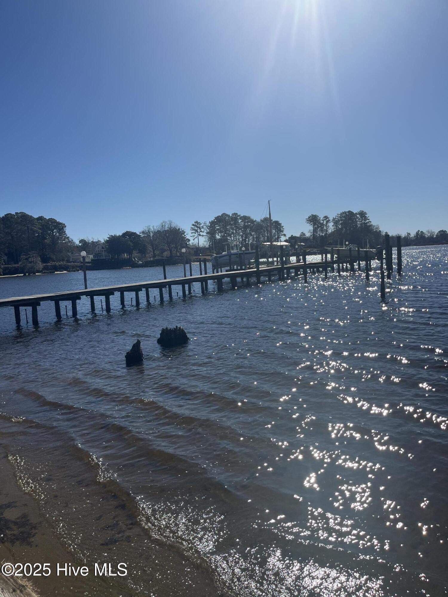 New Bern, North Carolina, 28562, United States, 2 Bedrooms Bedrooms, ,3 BathroomsBathrooms,Residential,For Sale,1695183