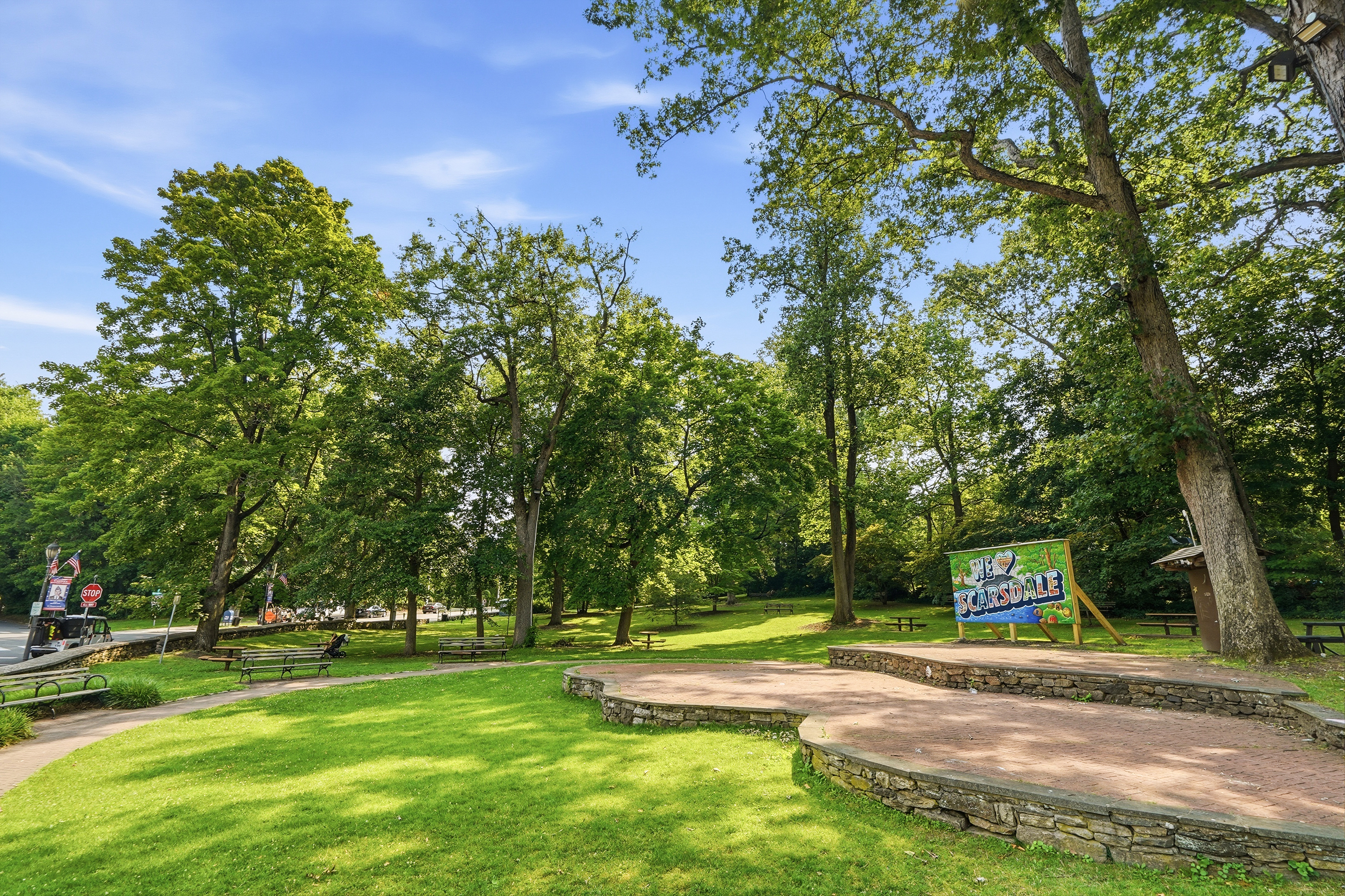  Beautifully updated first-floor studio in the gated Scarsdale Chateaux community - 物件實景