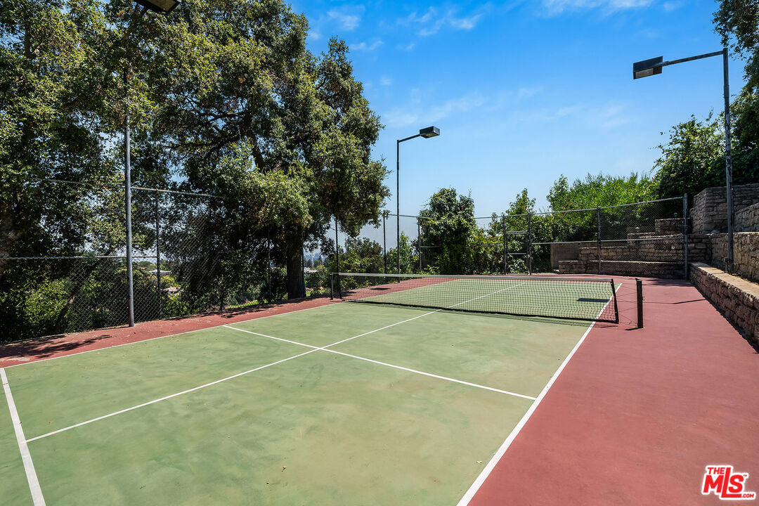 Los Angeles, California, 90077, United States, 7 Bedrooms Bedrooms, ,6 BathroomsBathrooms,Residential,For Sale,1819954