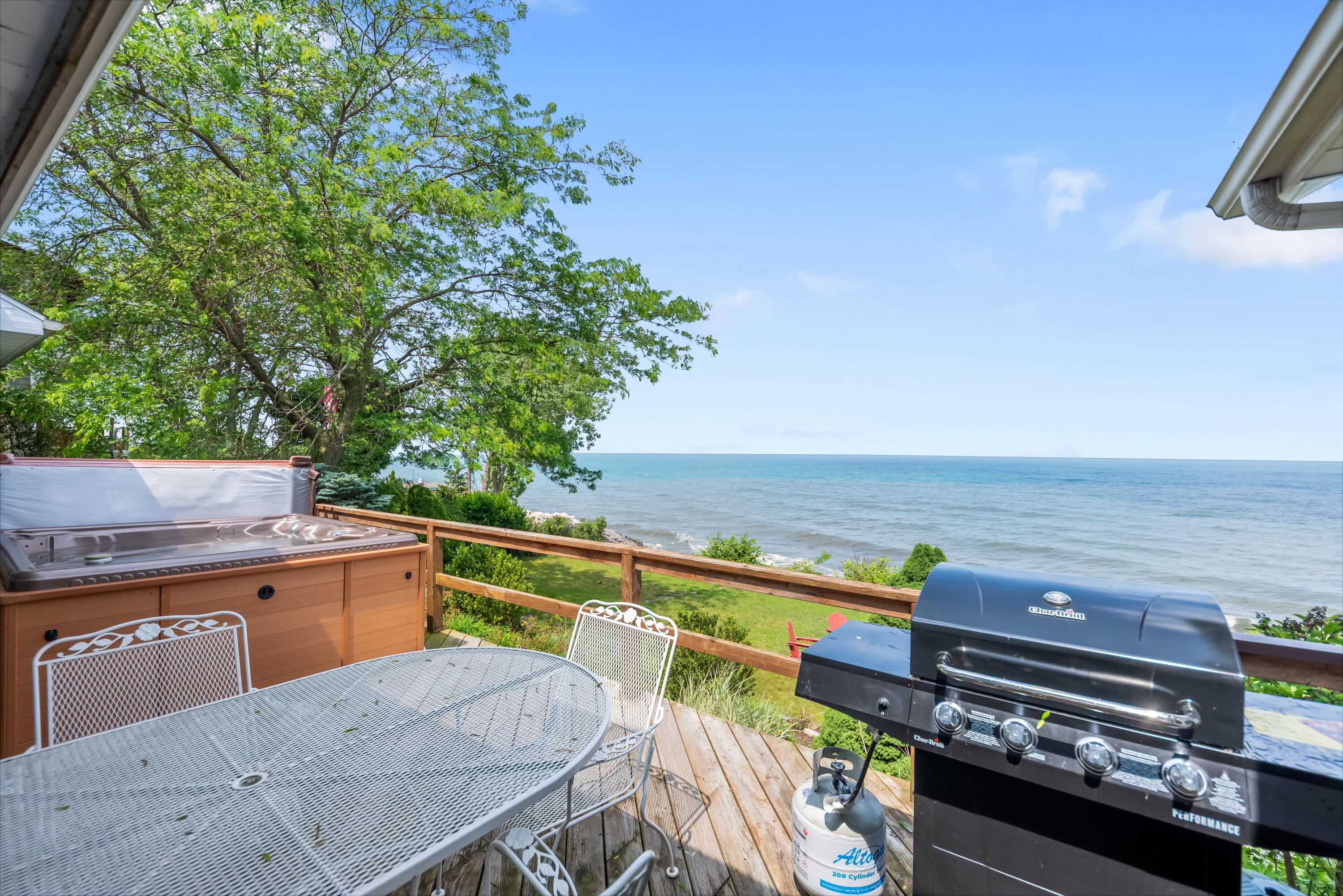 New Buffalo, Michigan, 49117, United States, 3 Bedrooms Bedrooms, ,2 BathroomsBathrooms,Residential,For Sale,1901107
