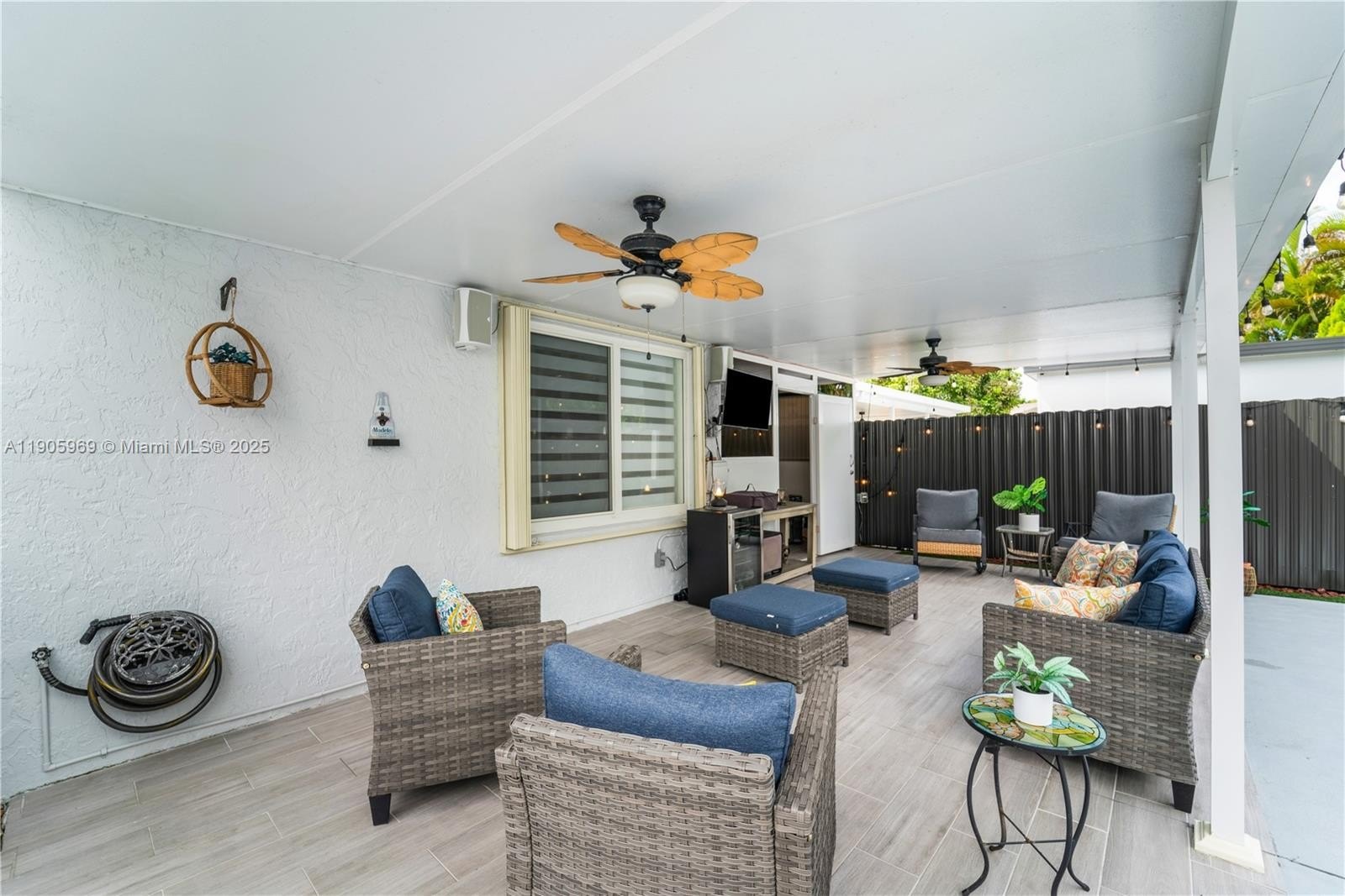 Miami, Florida, 33196, United States, 3 Bedrooms Bedrooms, ,2 BathroomsBathrooms,Residential,For Sale,1979827