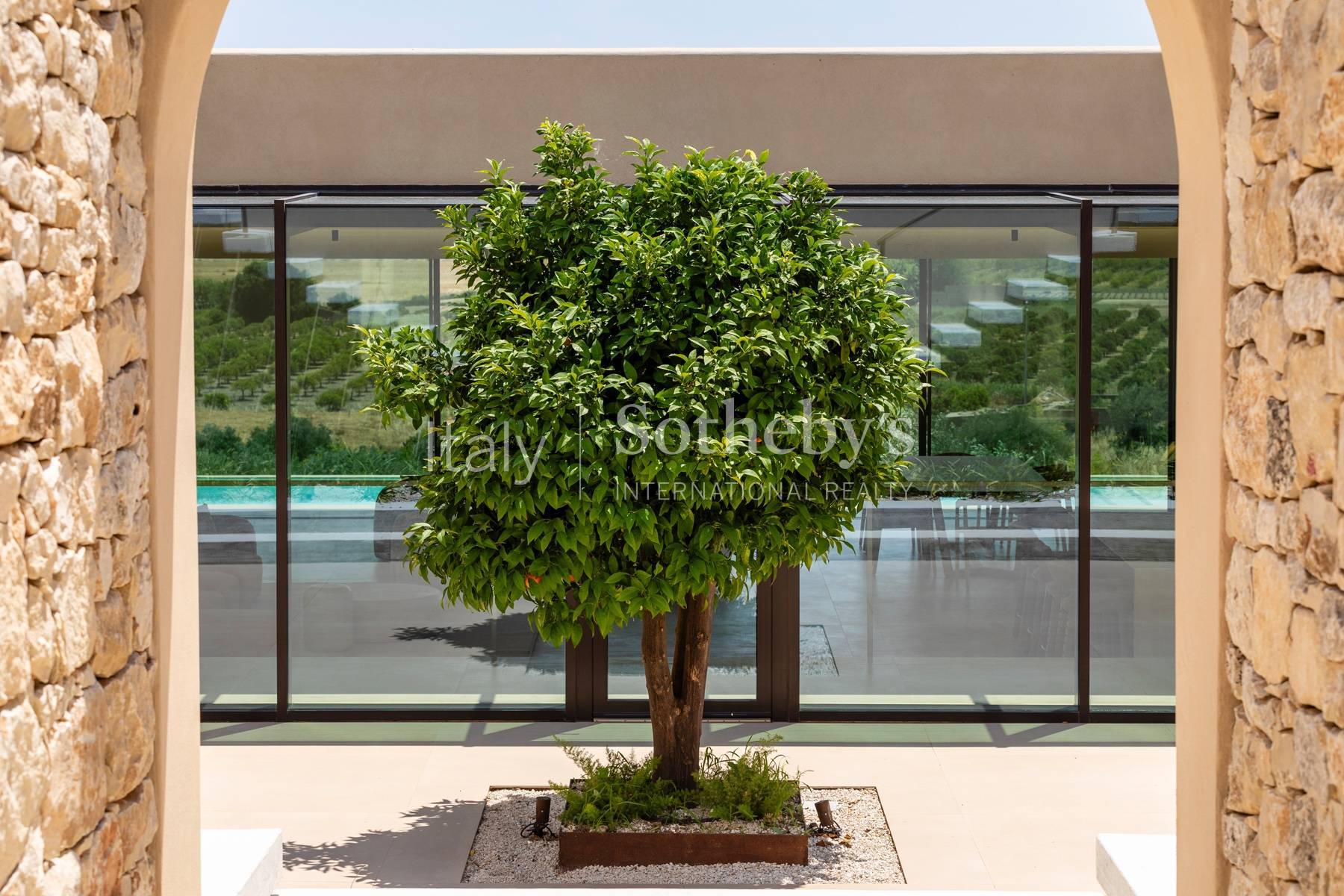  Designer villa with pool in the Noto countryside - 物件實景