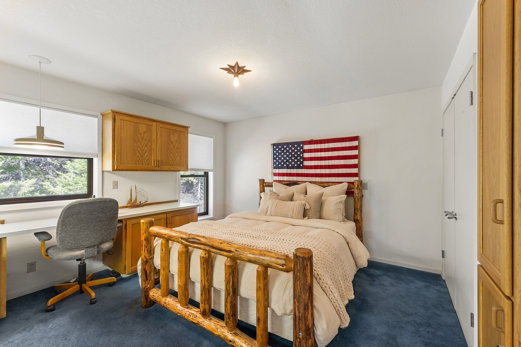  Cougar Estate Acreage - 物件實景