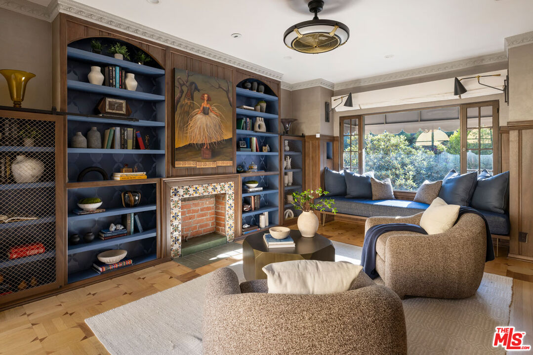 Los Angeles, California, 90065, United States, 5 Bedrooms Bedrooms, ,5 BathroomsBathrooms,Residential,For Sale,1987720