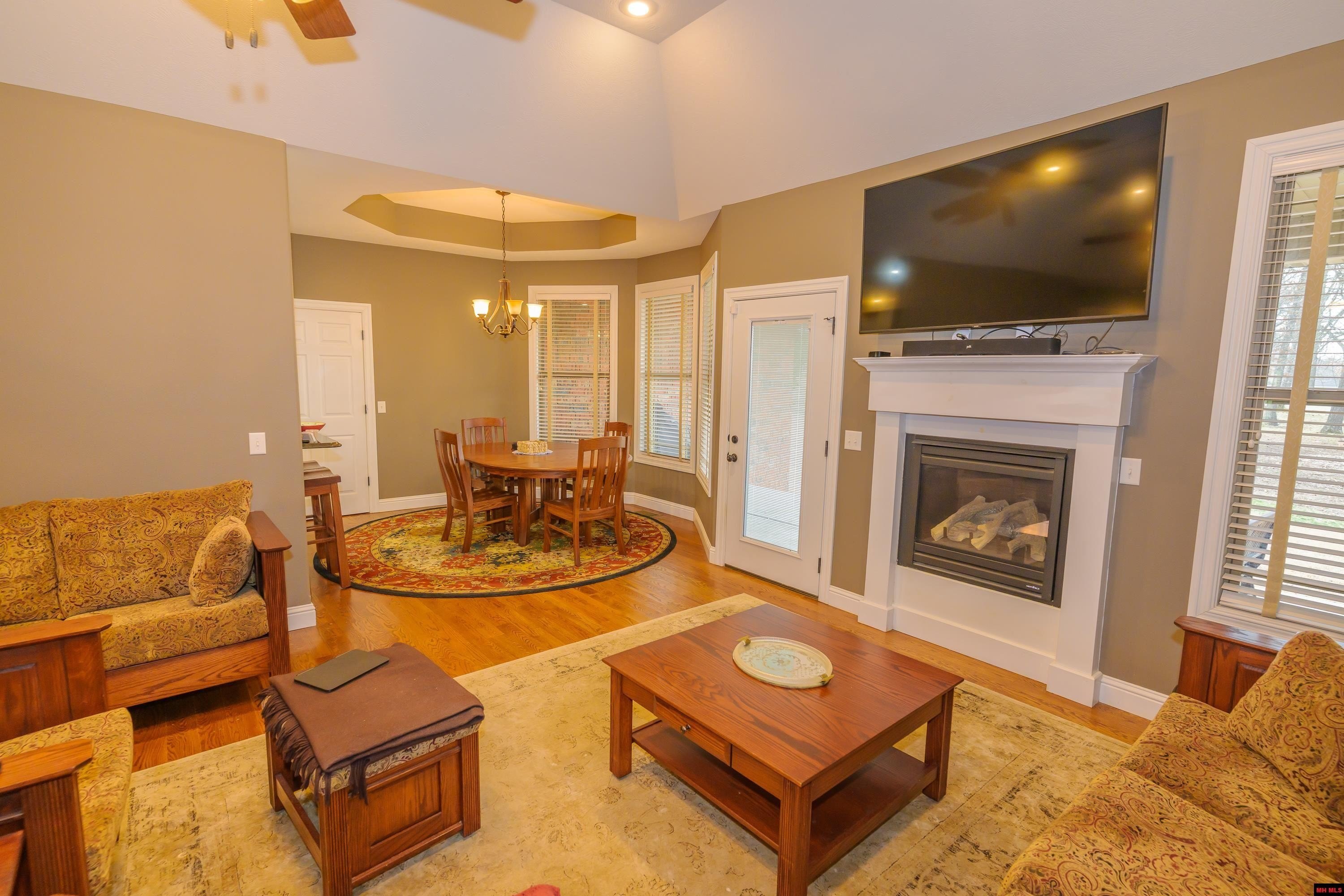 Mountain Home, Arkansas, 72653, United States, 3 Bedrooms Bedrooms, ,2 BathroomsBathrooms,Residential,For Sale,2033184