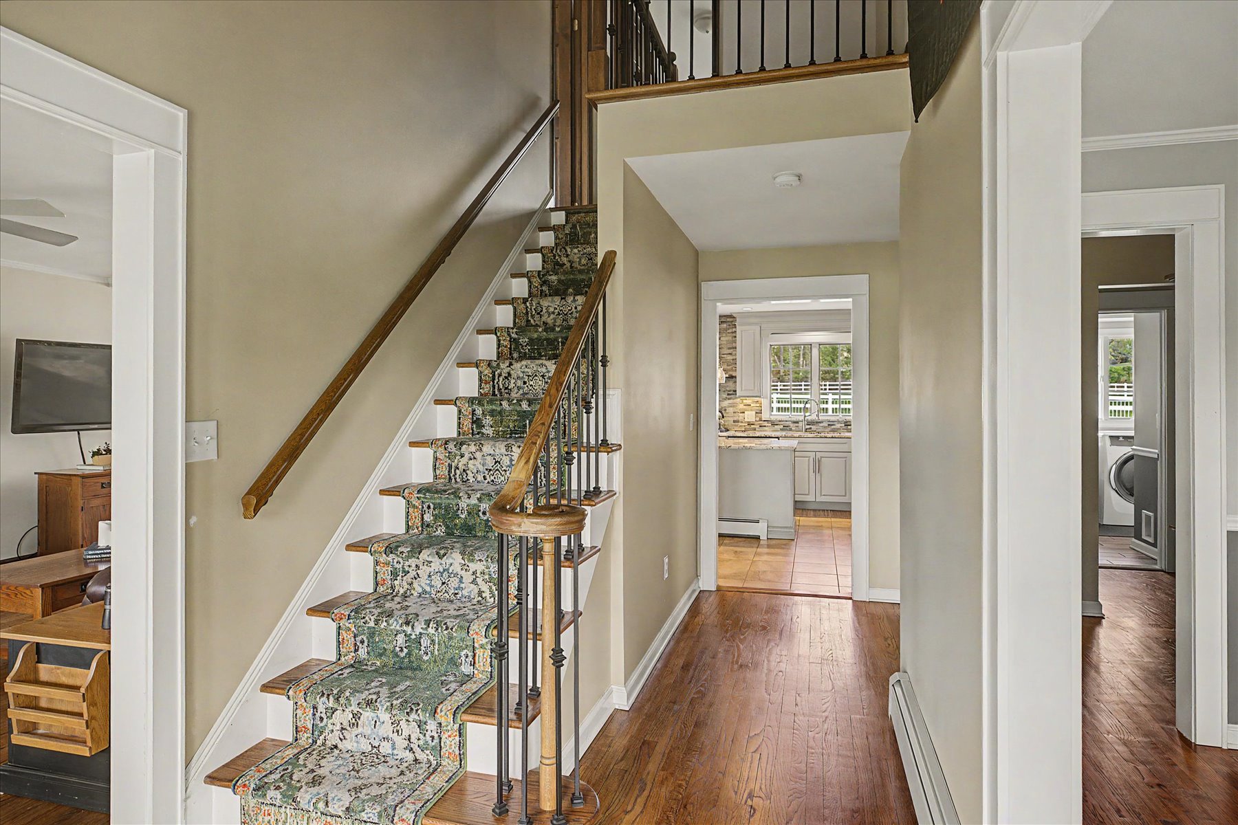  Well Maintained Colonial Home with Exceptional Equestrian Property - 物件實景