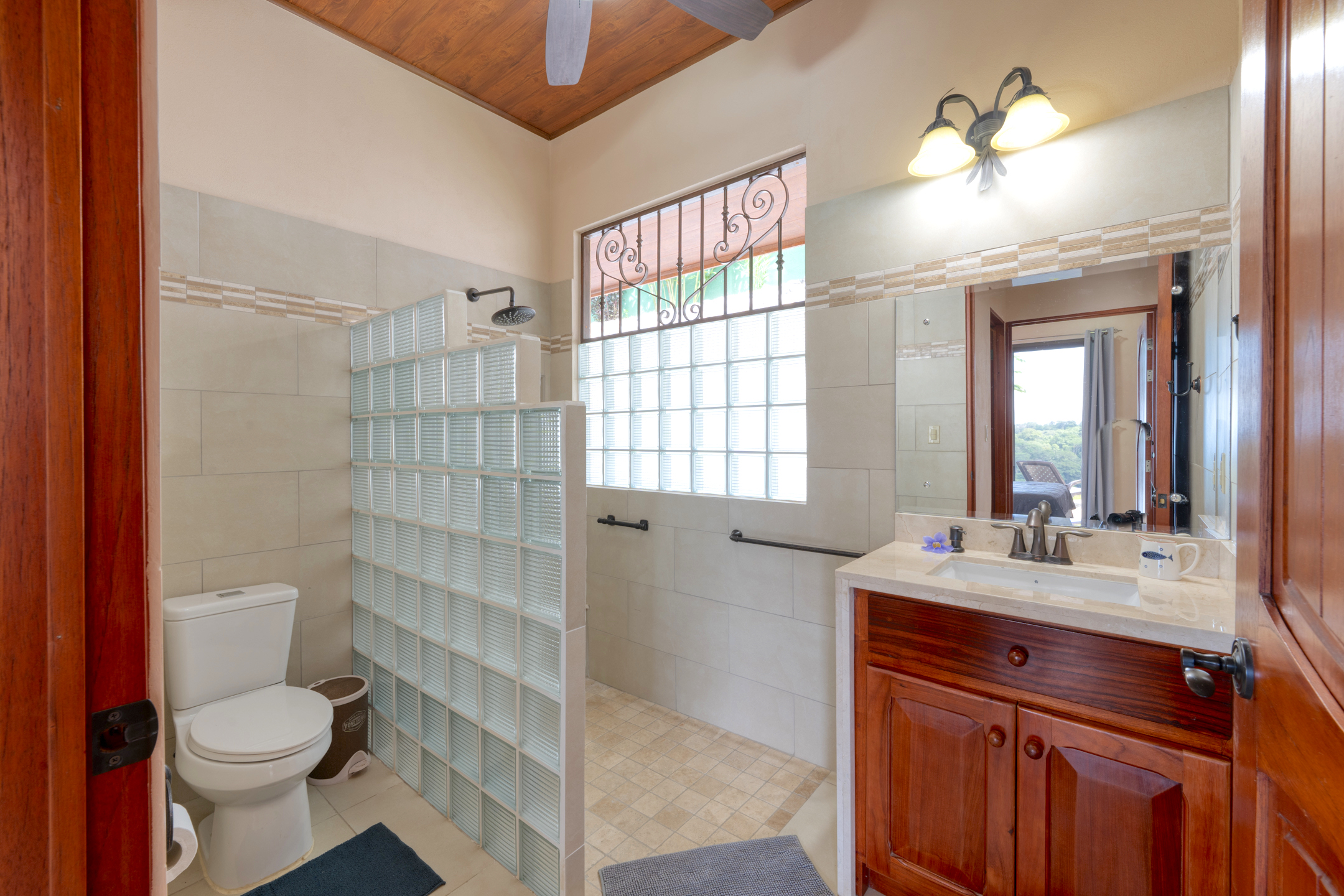 Uvita, Puntarenas, CR, 2 Bedrooms Bedrooms, ,2 BathroomsBathrooms,Residential,For Sale,1617213