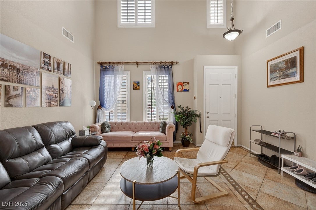 Las Vegas, Nevada, 89147, United States, 4 Bedrooms Bedrooms, ,4 BathroomsBathrooms,Residential,For Sale,2010417