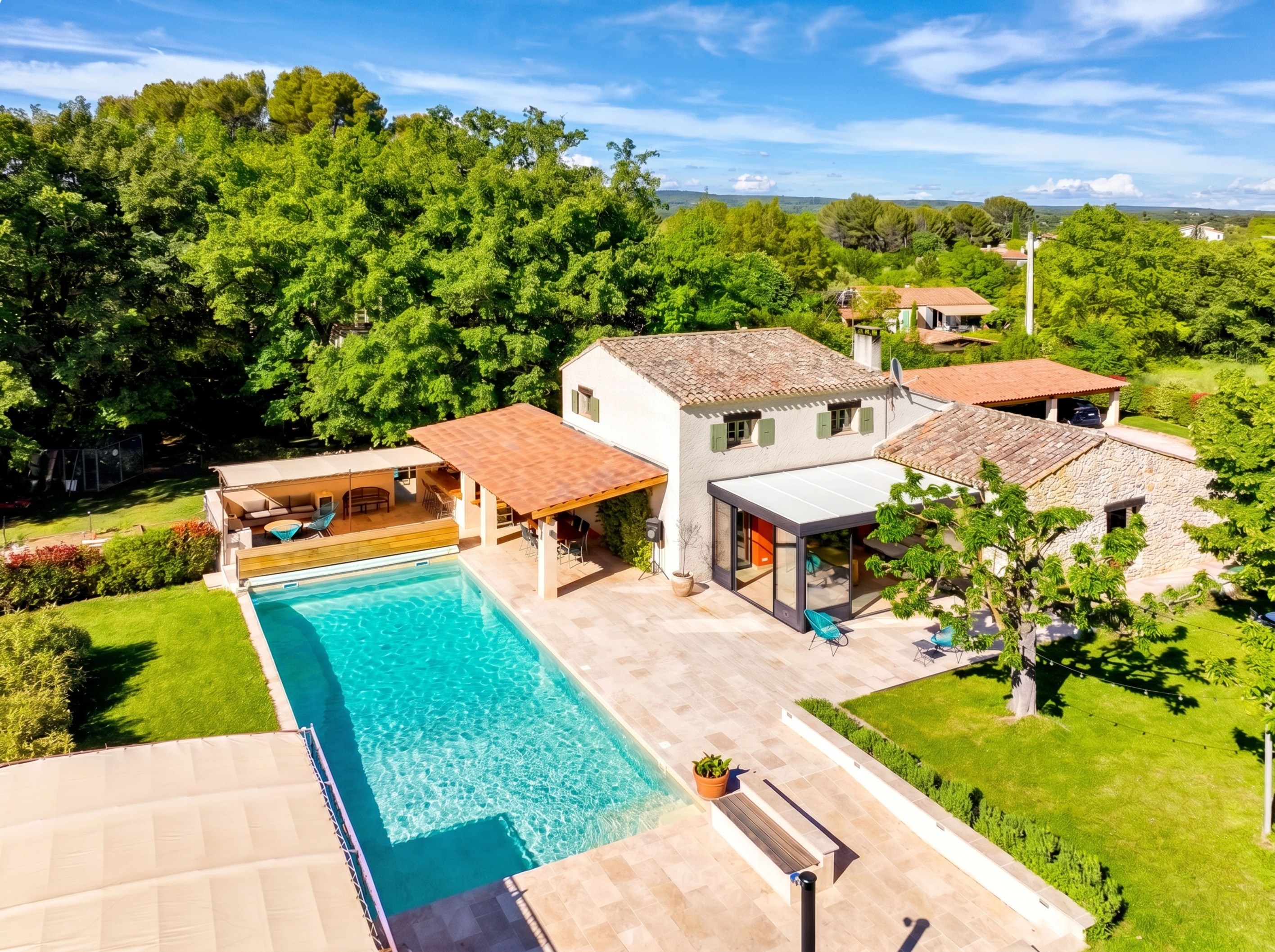  200 sqm Family Home on 6,256 sqm of Land – Close to Aix-en-Provence - 物件實景