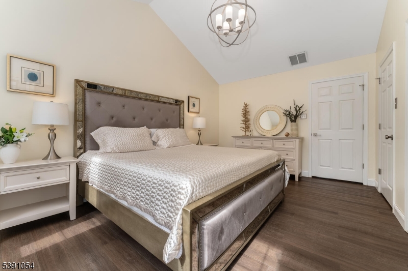 Readington Twp., New Jersey, 08889, United States, 3 Bedrooms Bedrooms, ,3 BathroomsBathrooms,Residential,For Sale,1989352