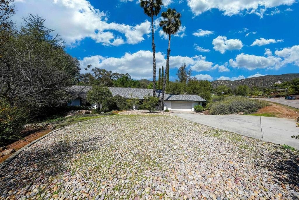 Ramona, California, 92065, United States, 5 Bedrooms Bedrooms, ,4 BathroomsBathrooms,Residential,For Sale,1766816