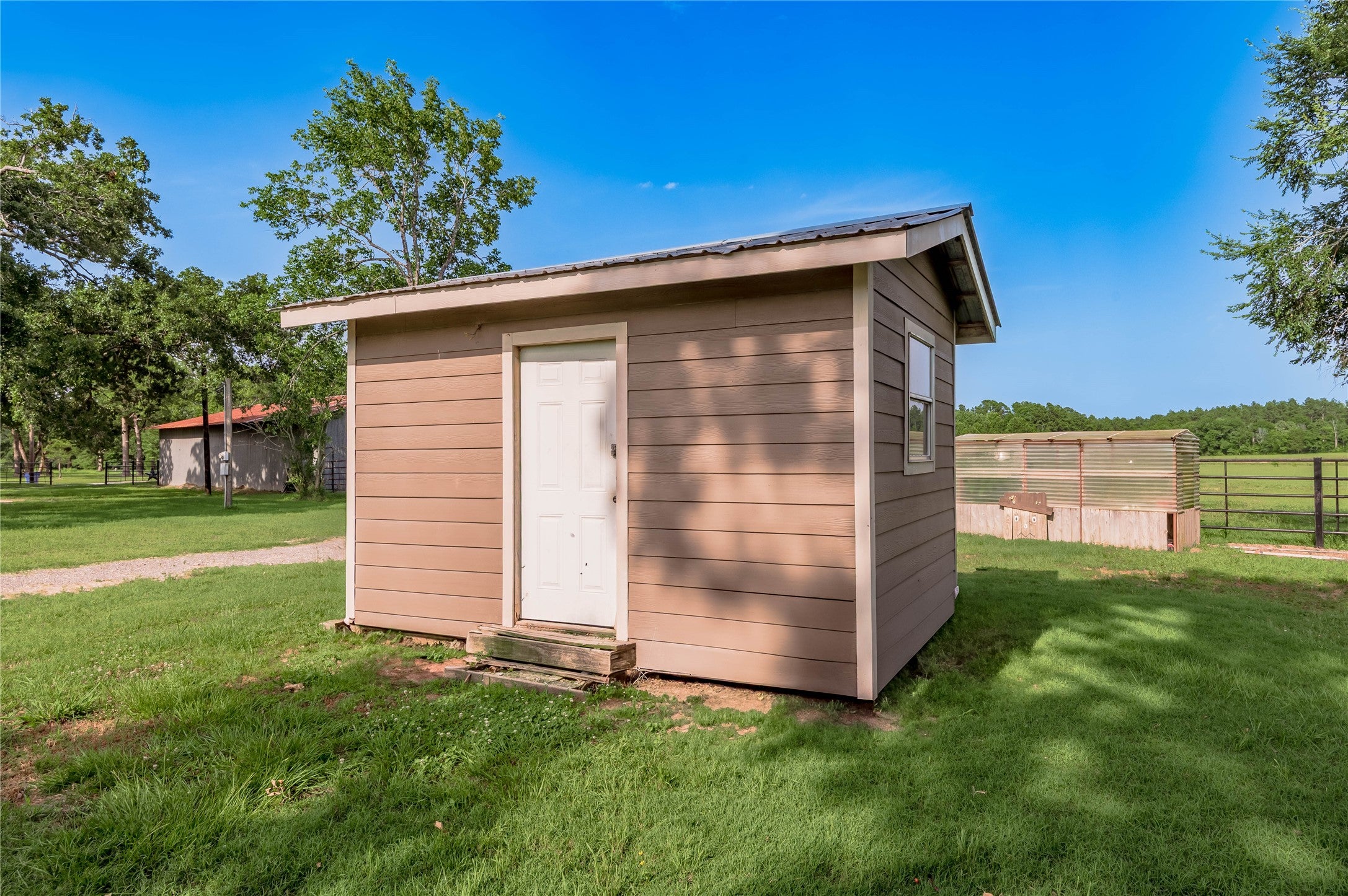 Kennard, Texas, 75847, United States, 3 Bedrooms Bedrooms, ,2 BathroomsBathrooms,Residential,For Sale,1828571