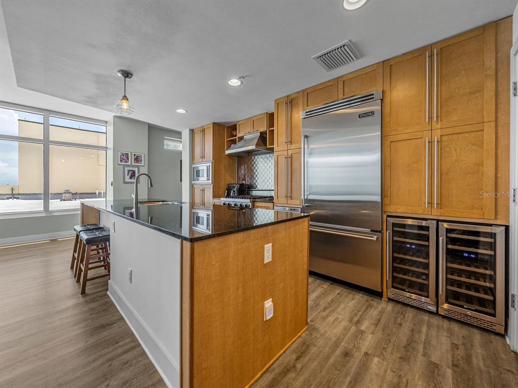 Tampa, Florida, 33602, United States, 1 Bedroom Bedrooms, ,2 BathroomsBathrooms,Residential,For Sale,1807675